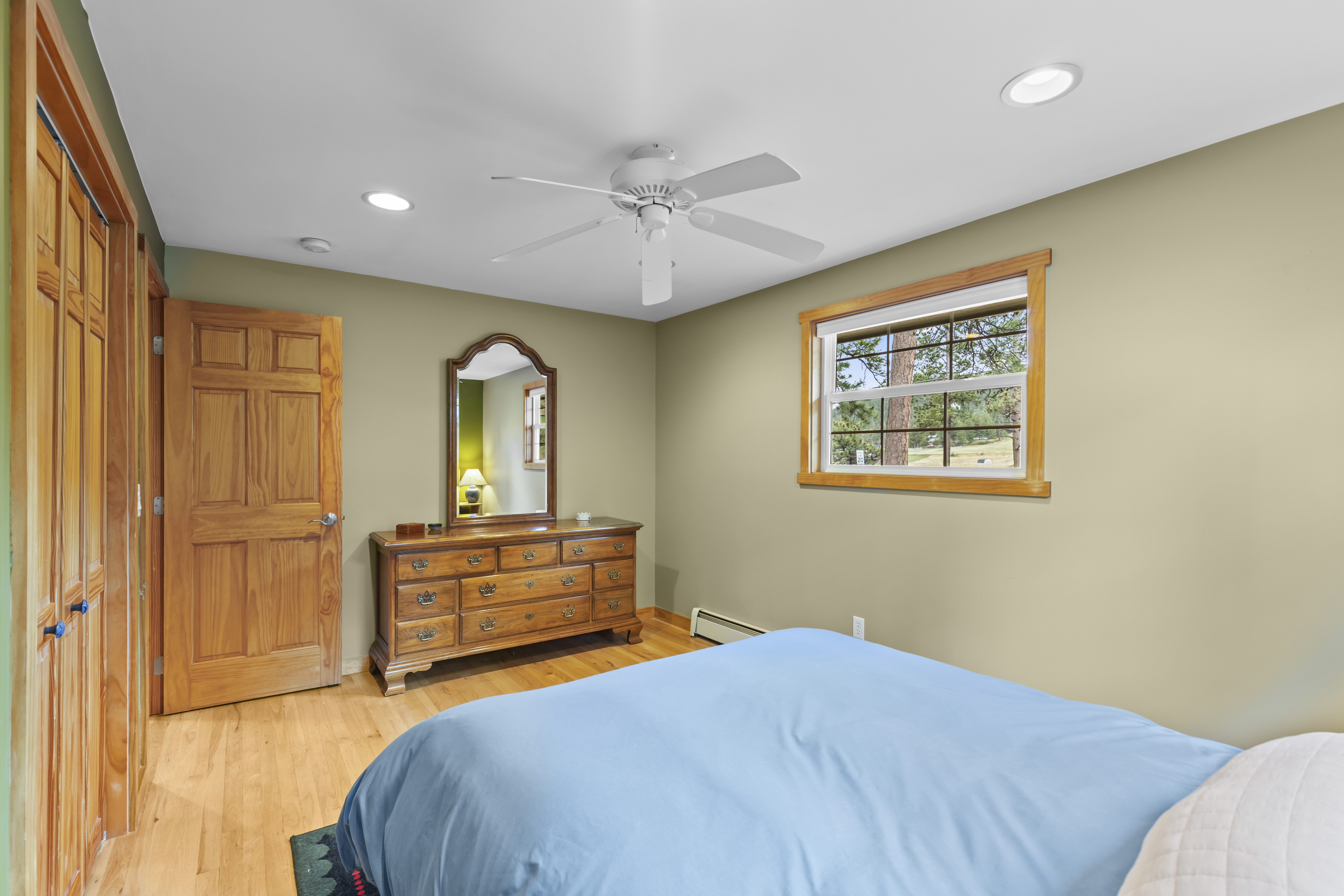  Charming Indian Hills Home on a Rare 1.6-Acre Lot - 物件實景