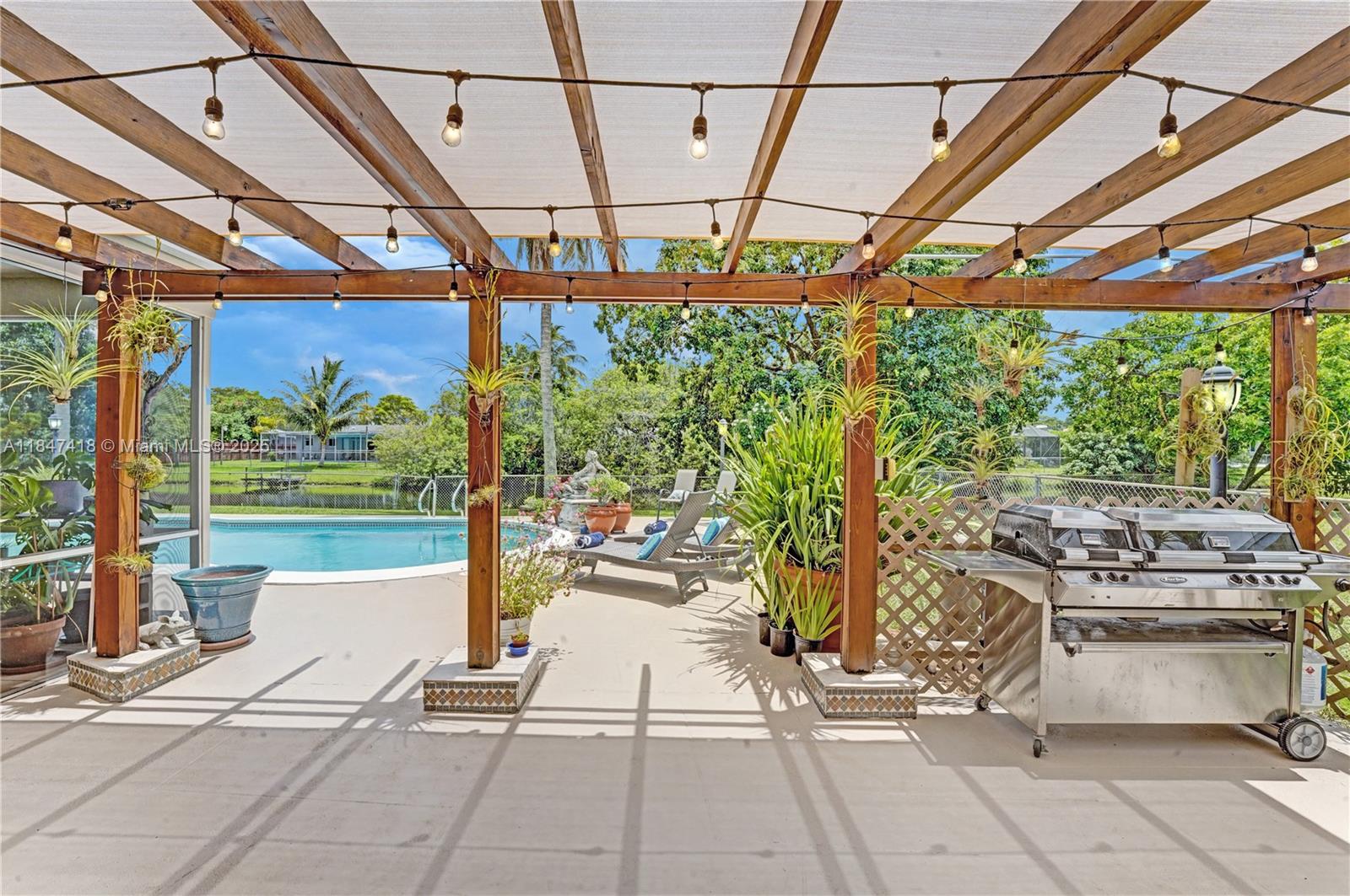 Plantation, Florida, 33313, United States, 4 Bedrooms Bedrooms, ,2 BathroomsBathrooms,Residential,For Sale,1903667
