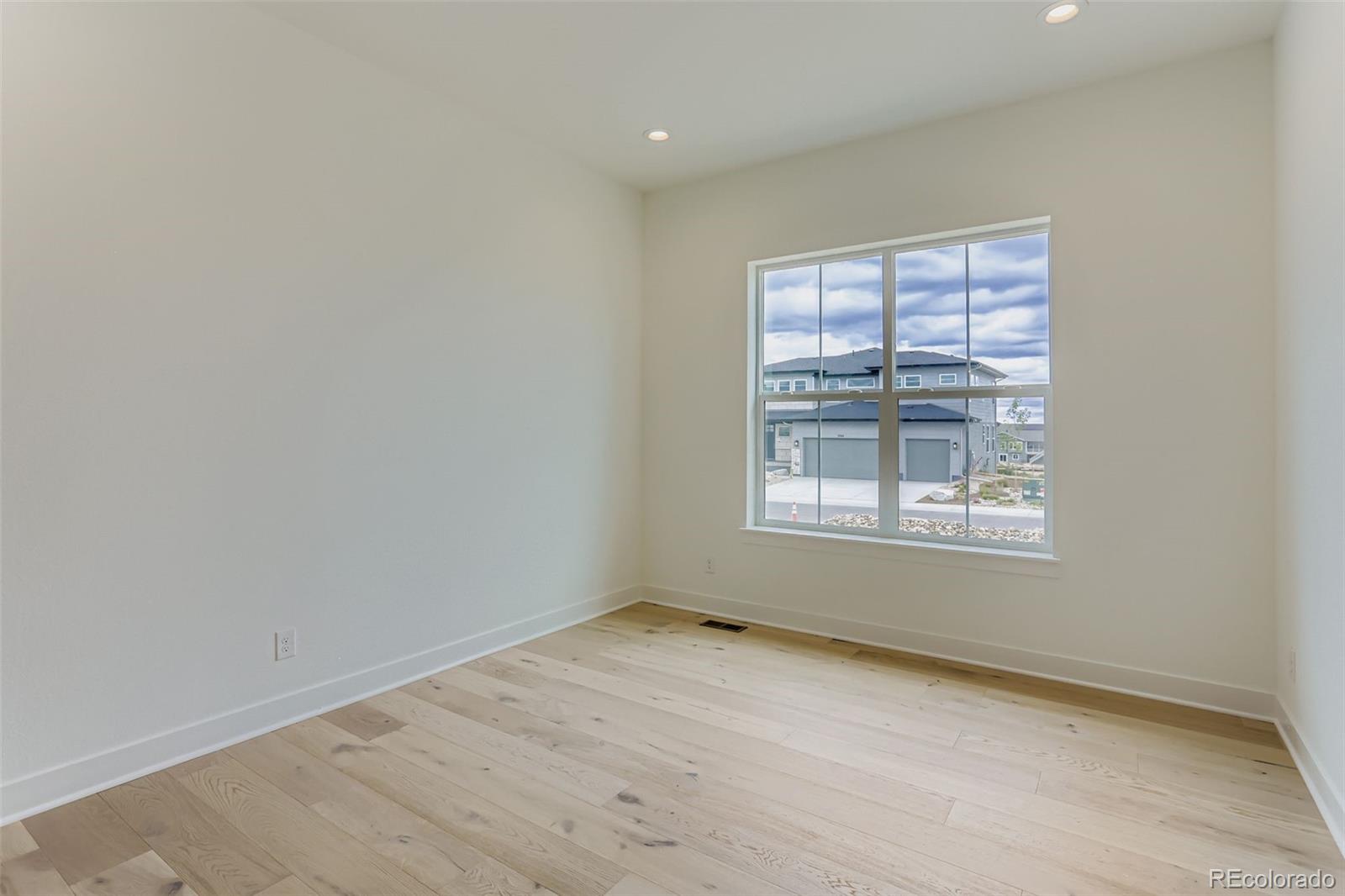 Castle Rock, Colorado, 80108, United States, 3 Bedrooms Bedrooms, ,3 BathroomsBathrooms,Residential,For Sale,1837233