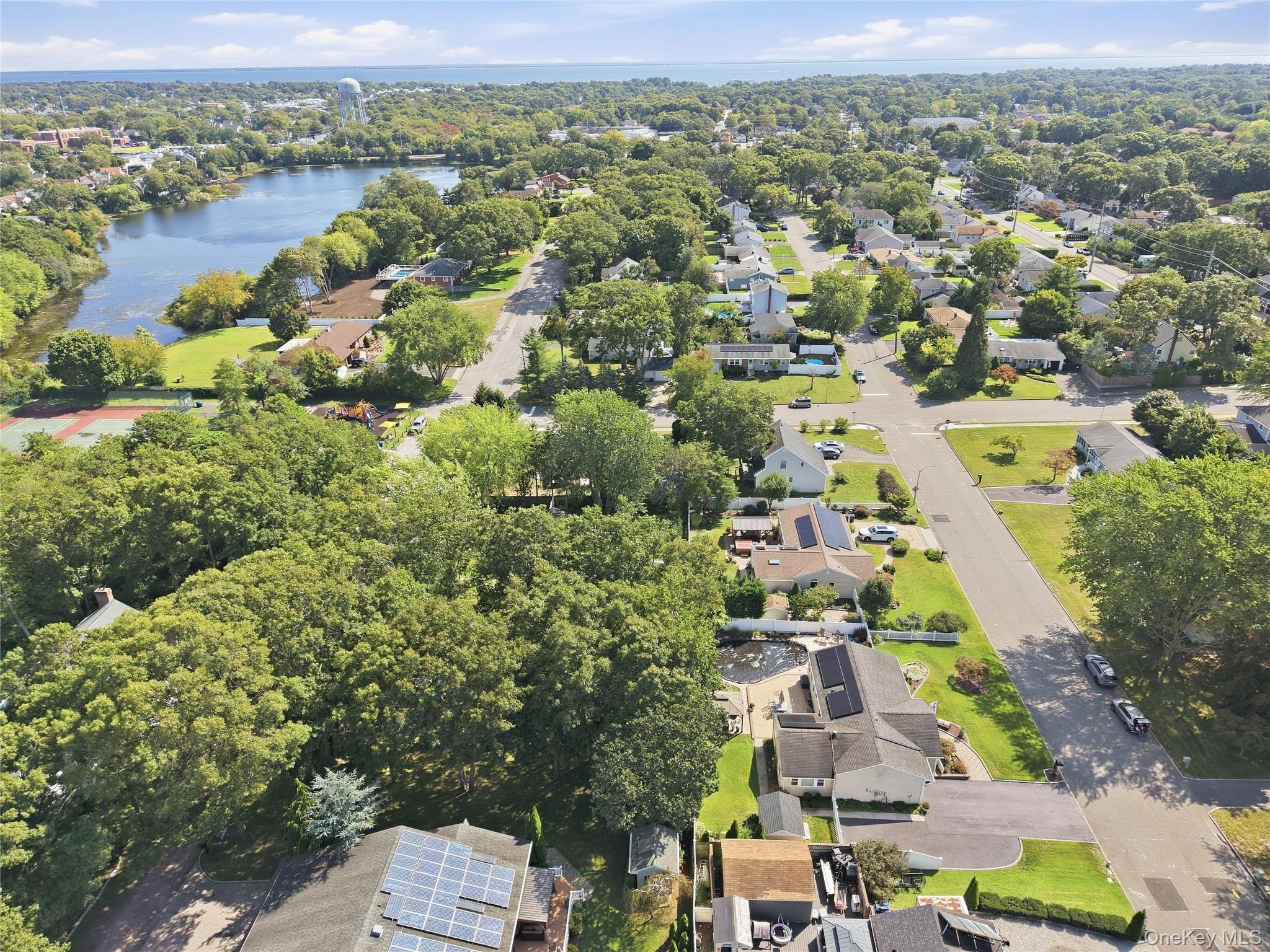  139 N Summit Avenue, Patchogue, NY, 11772 - 物件實景