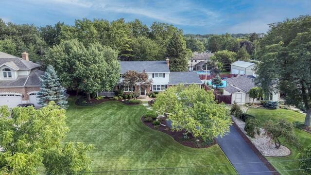 Medinah, Illinois, 60157, United States, 4 Bedrooms Bedrooms, ,4 BathroomsBathrooms,Residential,For Sale,1975518