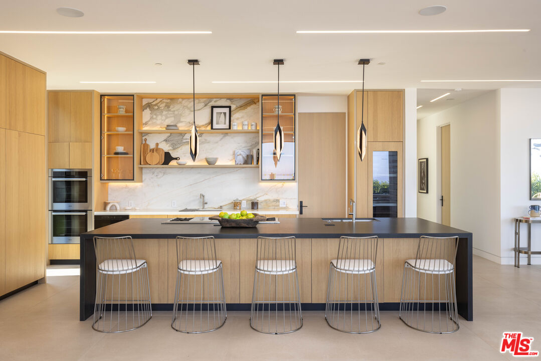 Malibu, California, 90265, United States, 5 Bedrooms Bedrooms, ,10 BathroomsBathrooms,Residential,For Sale,1707540