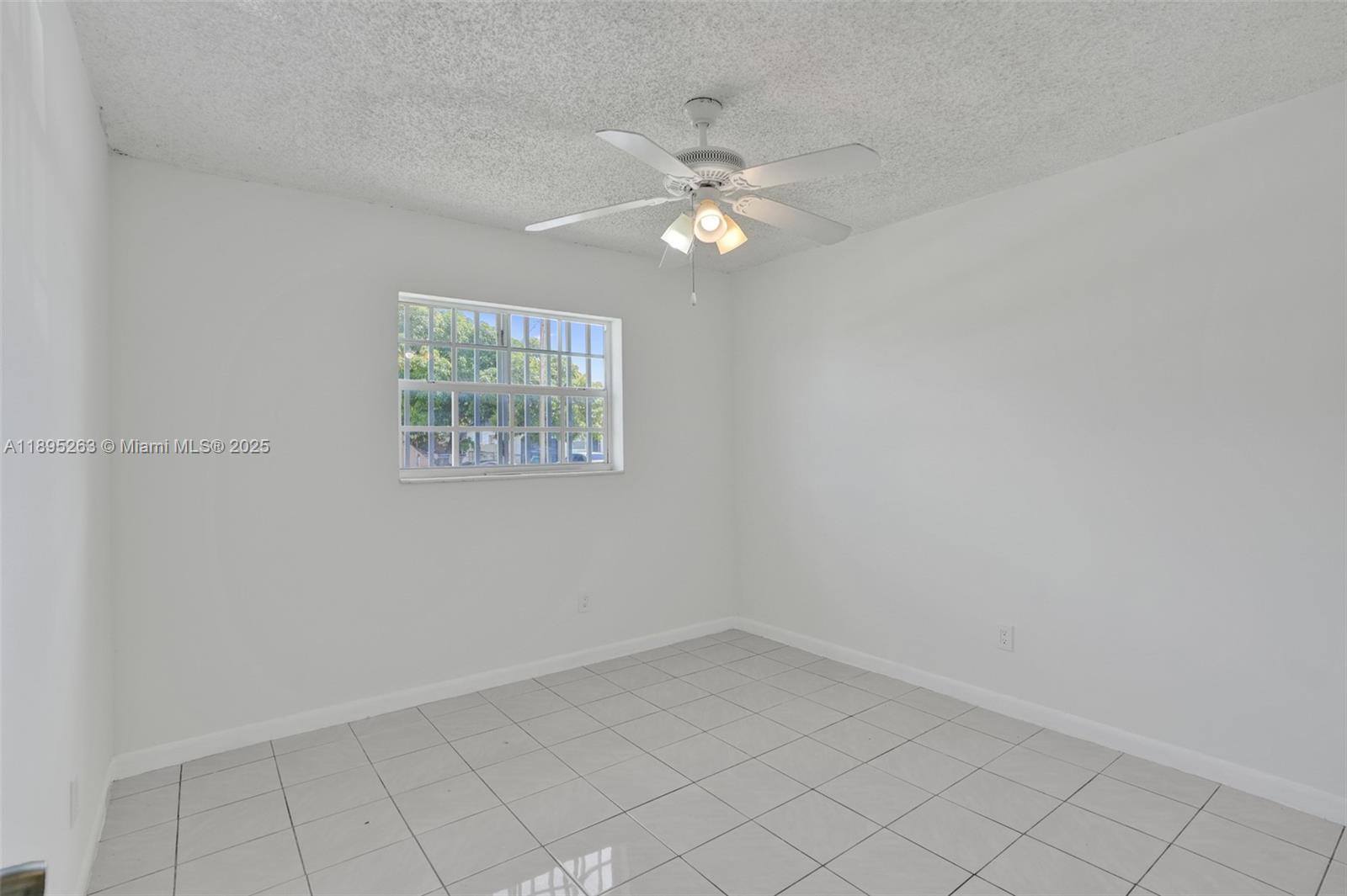 Miami, Florida, 33189, United States, 4 Bedrooms Bedrooms, ,2 BathroomsBathrooms,Residential,For Sale,1965129