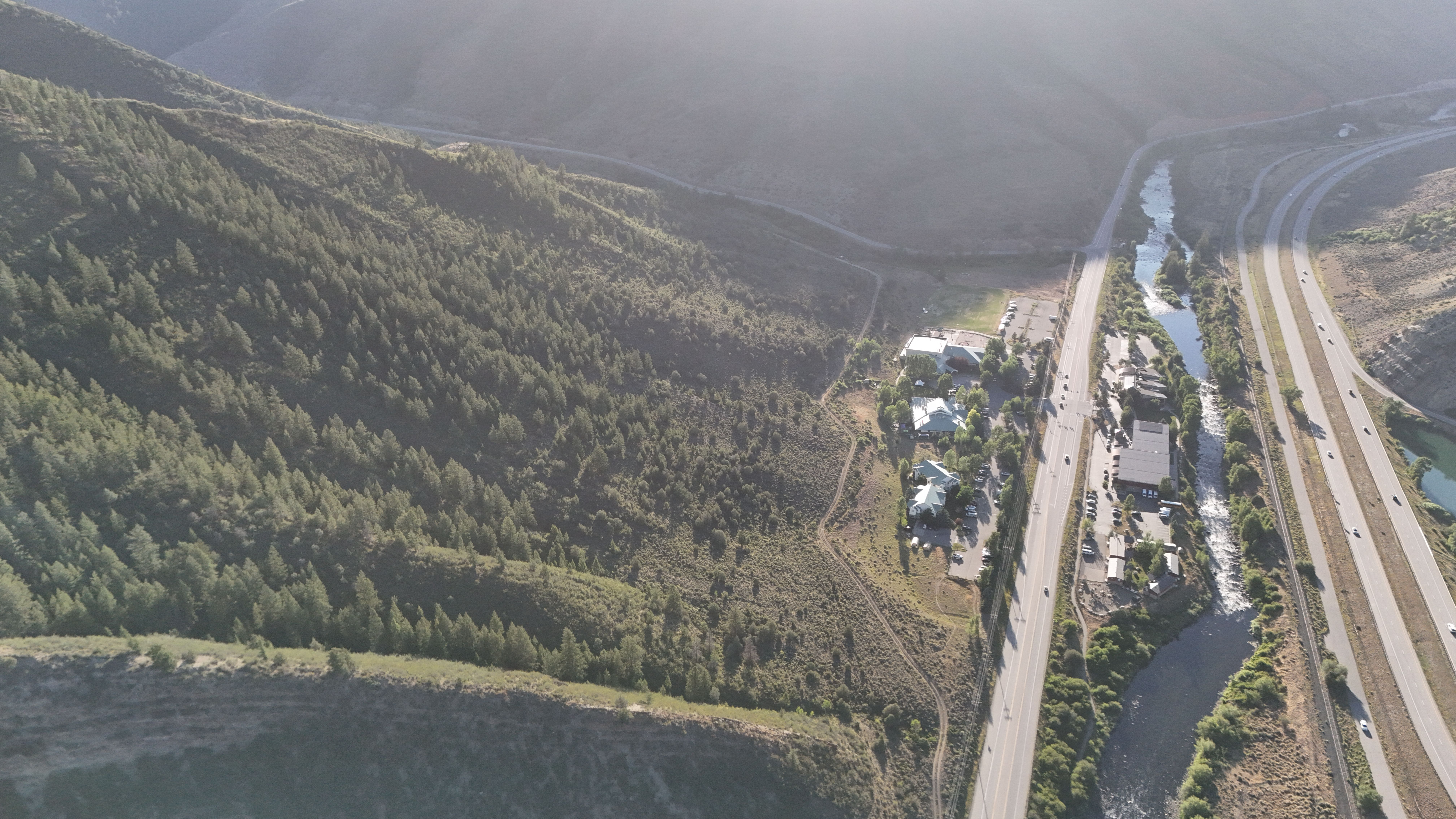  A Rare Opportunity to Own 74 Acres Overlooking the Eagle River Valley - 物件實景
