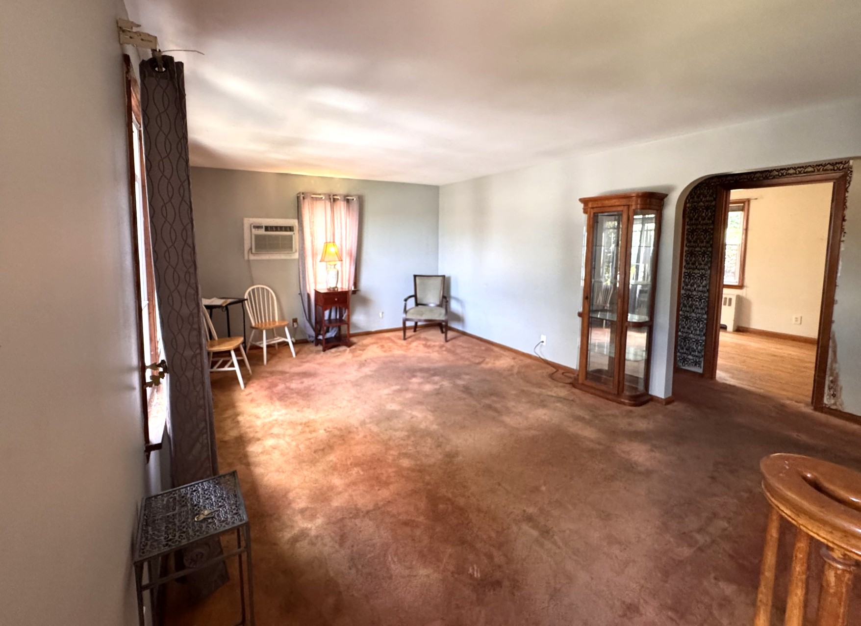 Yonkers, New York, 10703, United States, 3 Bedrooms Bedrooms, ,2 BathroomsBathrooms,Residential,For Sale,1942692