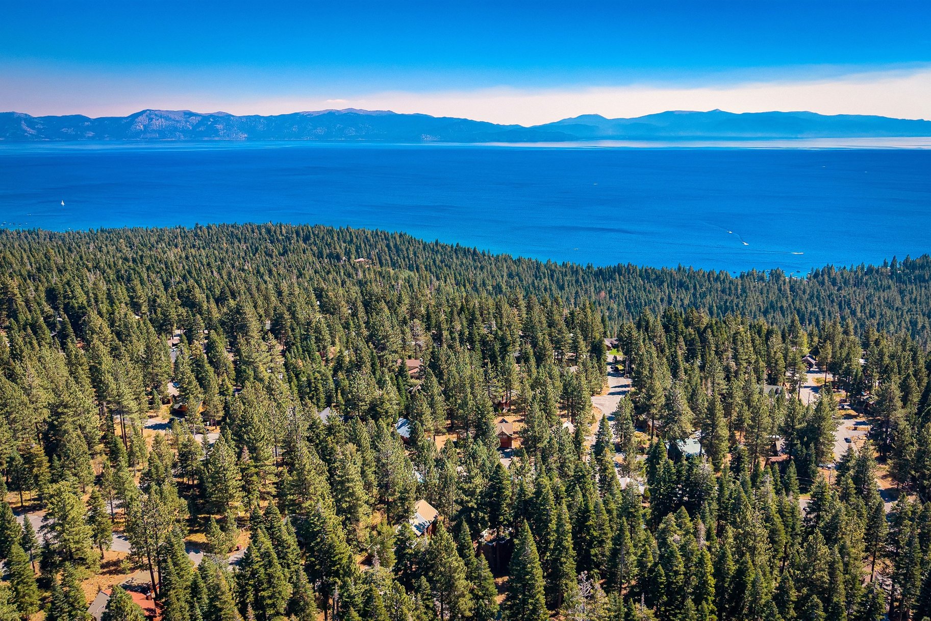  4 Bedroom Talmont Home Near Ski Areas & Private Beach at Lake Tahoe - 物件實景