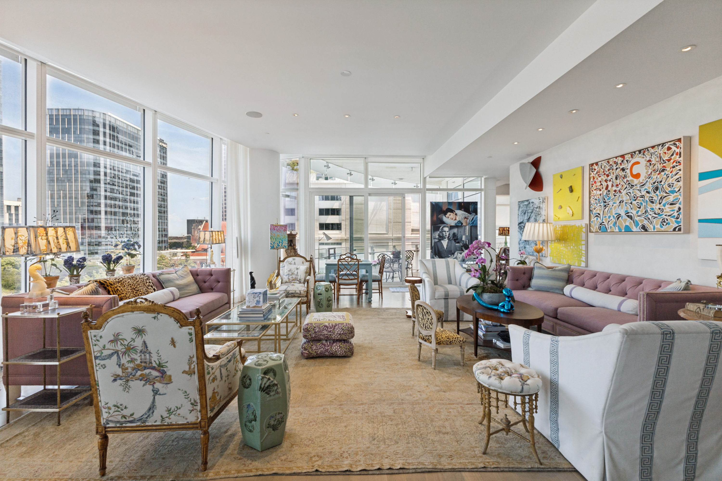  Distinctive Residence with Refined Custom Interiors - 物件實景