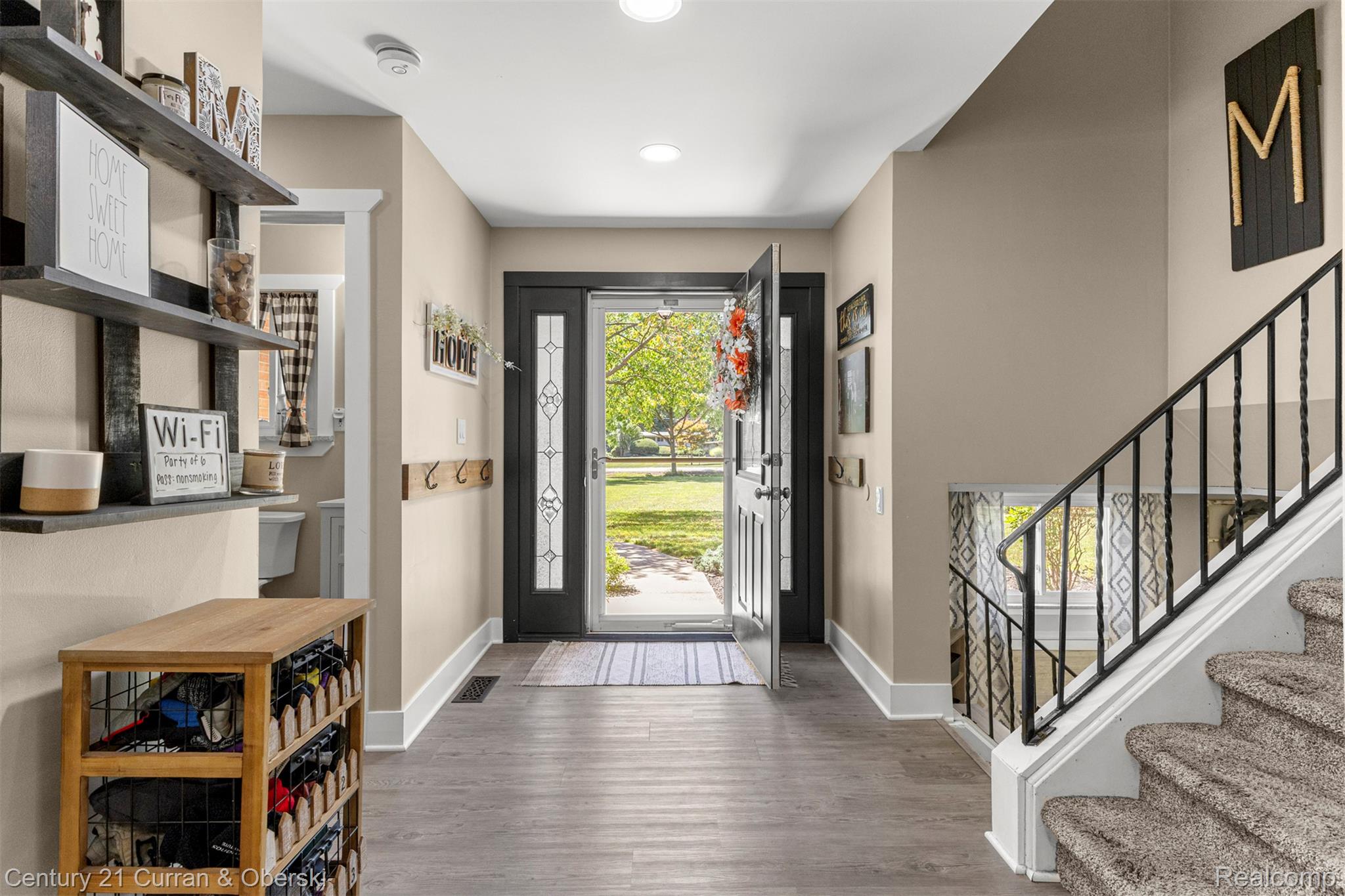 Canton Charter Township, Michigan, 48188, United States, 5 Bedrooms Bedrooms, ,3 BathroomsBathrooms,Residential,For Sale,1904333