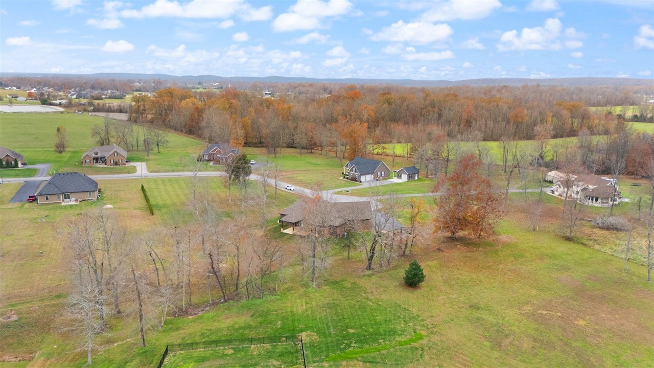 Smiths Grove, Kentucky, 42171, United States, 4 Bedrooms Bedrooms, ,3 BathroomsBathrooms,Residential,For Sale,1901805