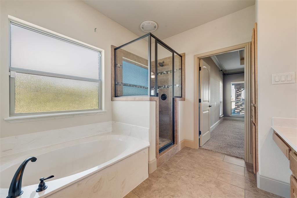 Terrell, Texas, 75160, United States, 4 Bedrooms Bedrooms, ,3 BathroomsBathrooms,Residential,For Sale,1978640