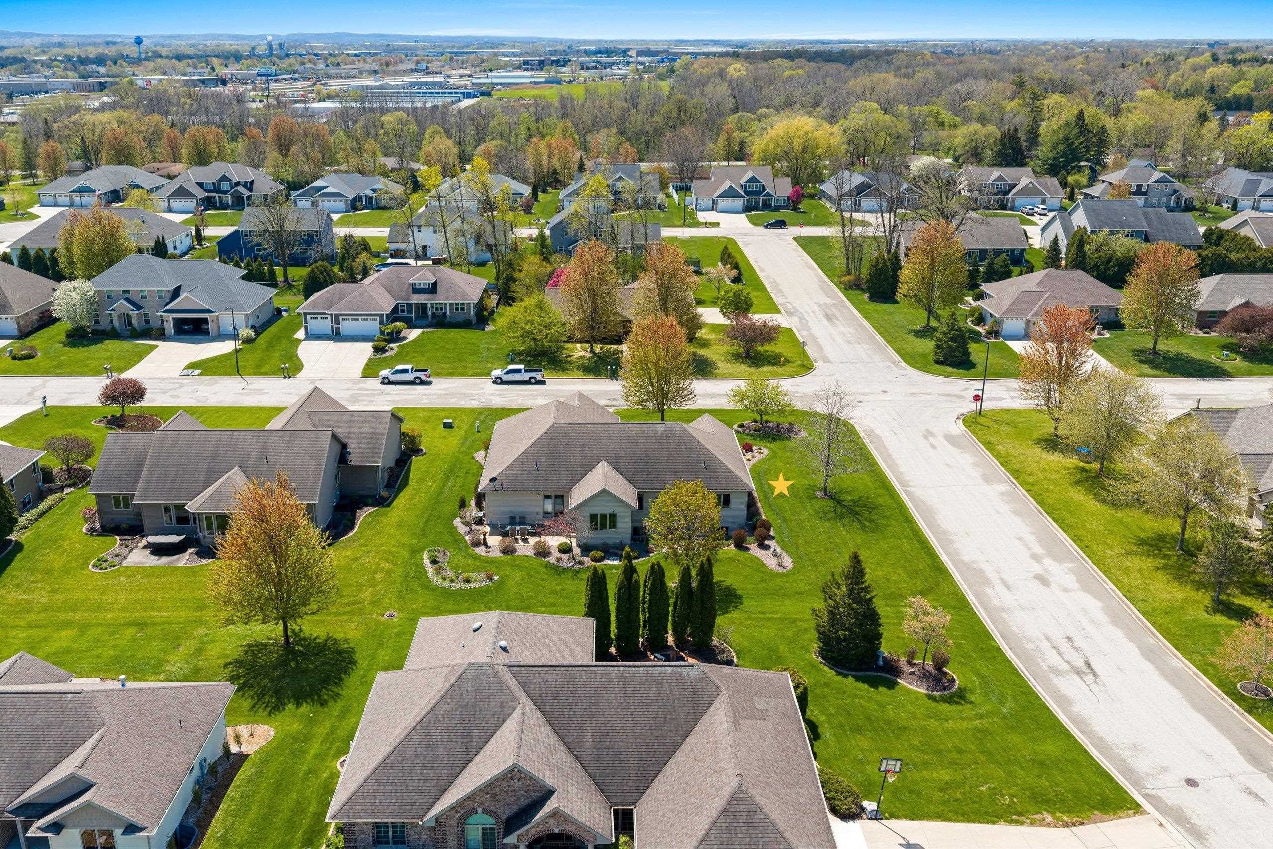 DE PERE, Wisconsin, 54115, United States, 3 Bedrooms Bedrooms, ,4 BathroomsBathrooms,Residential,For Sale,2048400