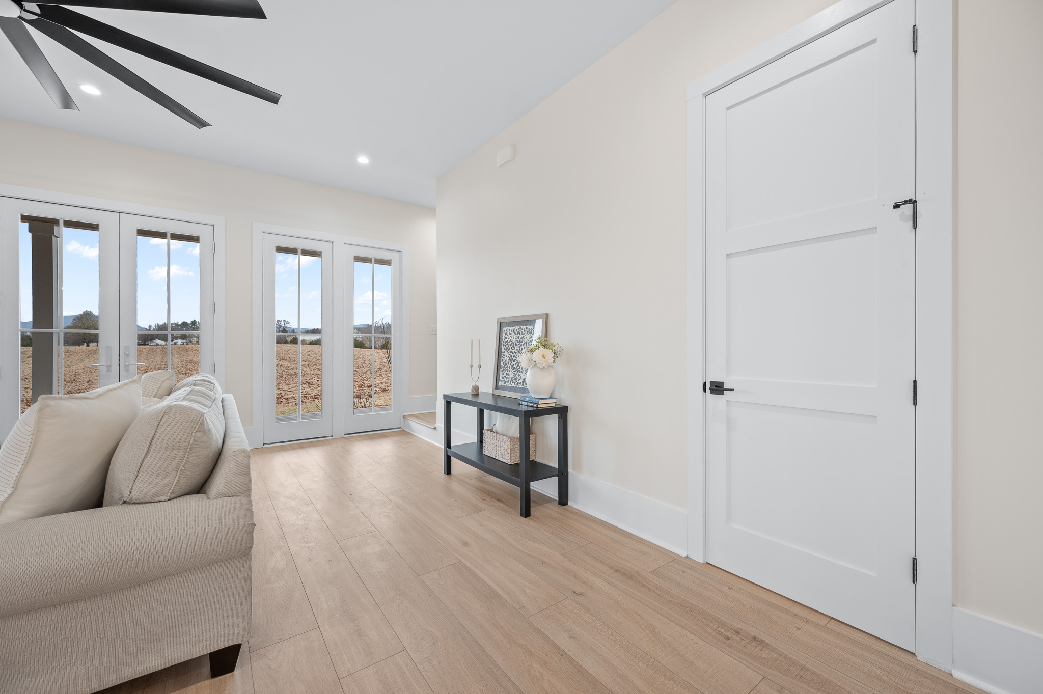 Goode, Virginia, 24556, United States, 3 Bedrooms Bedrooms, ,3 BathroomsBathrooms,Residential,For Sale,2005449