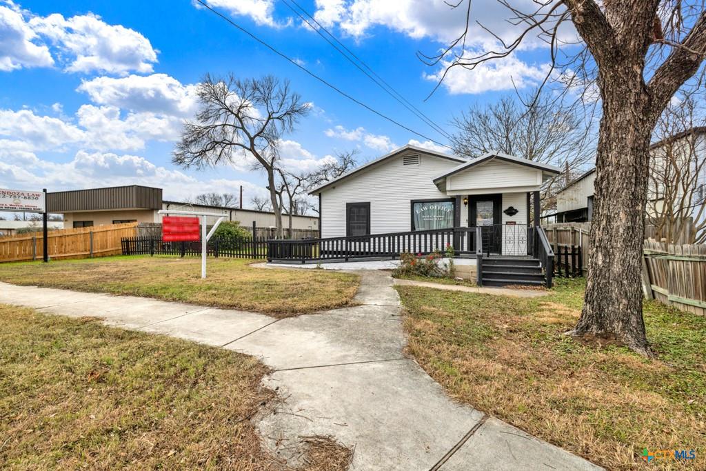 San Marcos, Texas, 78666, United States, 5 Bedrooms Bedrooms, ,1 BathroomBathrooms,Residential,For Sale,1944829