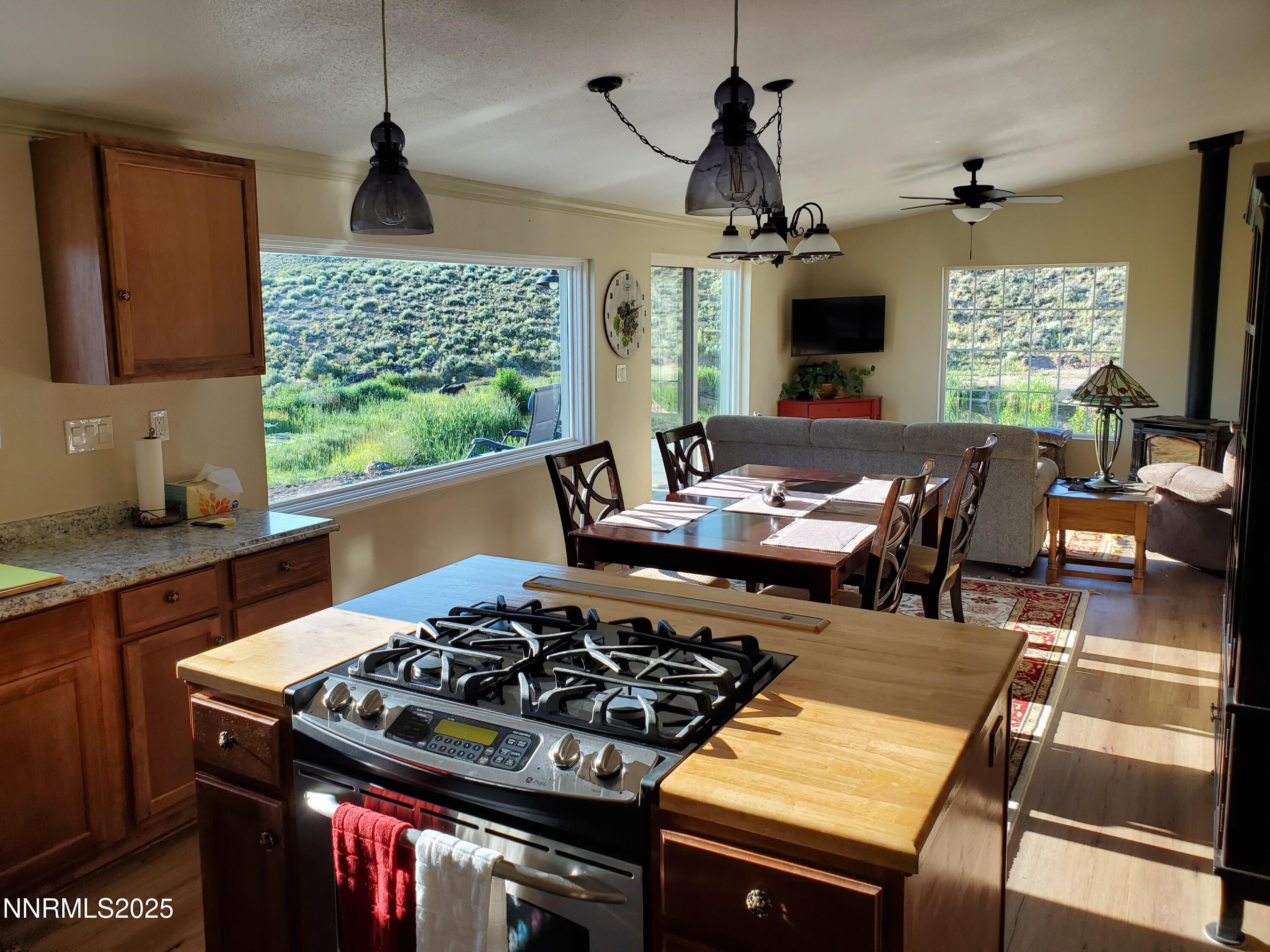 Gerlach, Nevada, 89412, United States, 2 Bedrooms Bedrooms, ,2 BathroomsBathrooms,Residential,For Sale,1903676