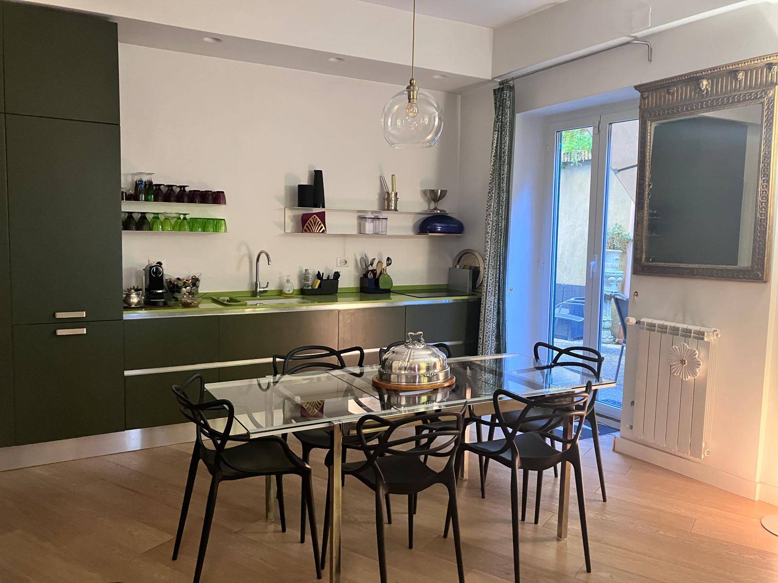 Roma, Roma, 00100, IT, 2 Bedrooms Bedrooms, ,2 BathroomsBathrooms,Residential,For Sale,1805392