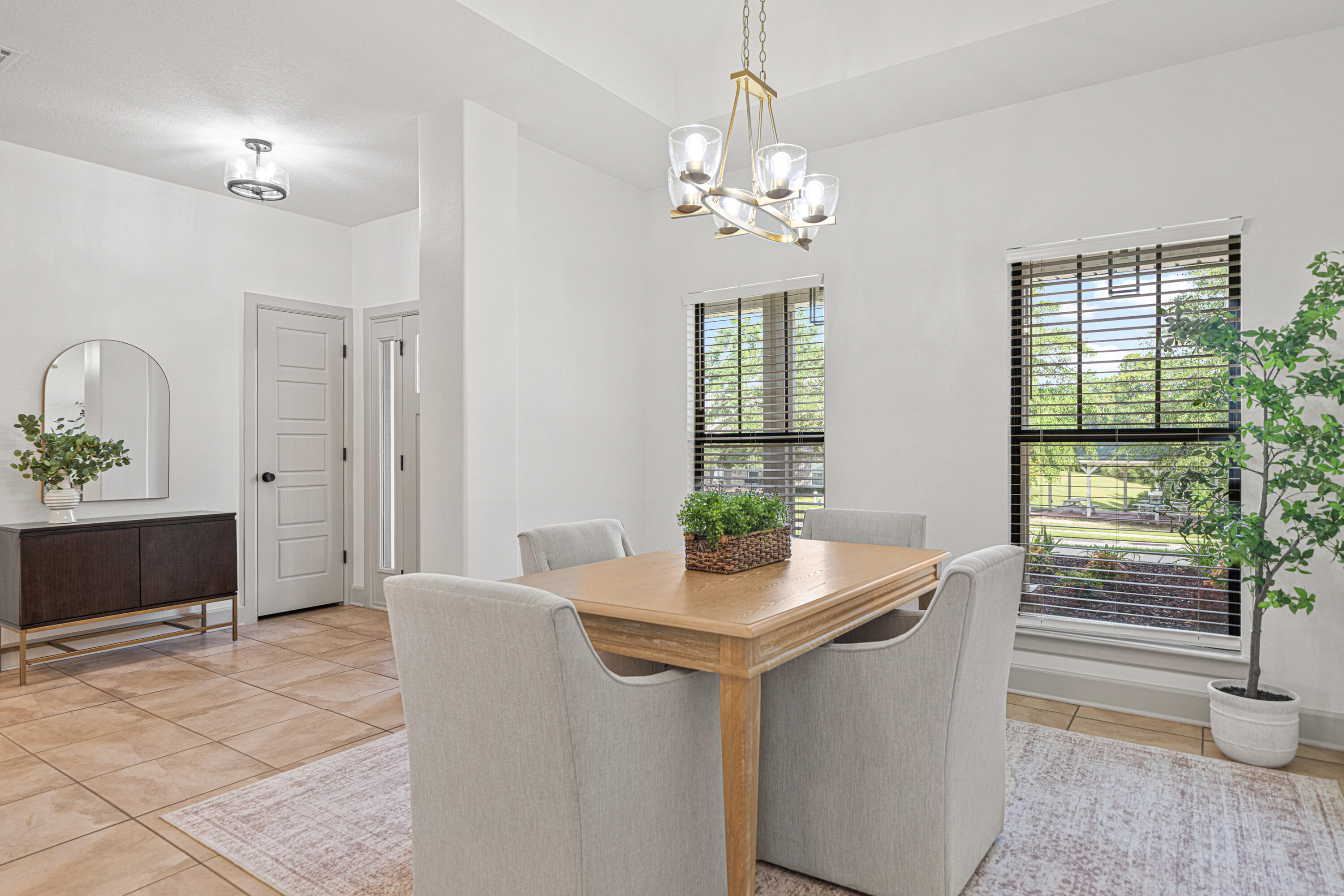 Crestview, Florida, 32536, United States, 5 Bedrooms Bedrooms, ,5 BathroomsBathrooms,Residential,For Sale,1906296