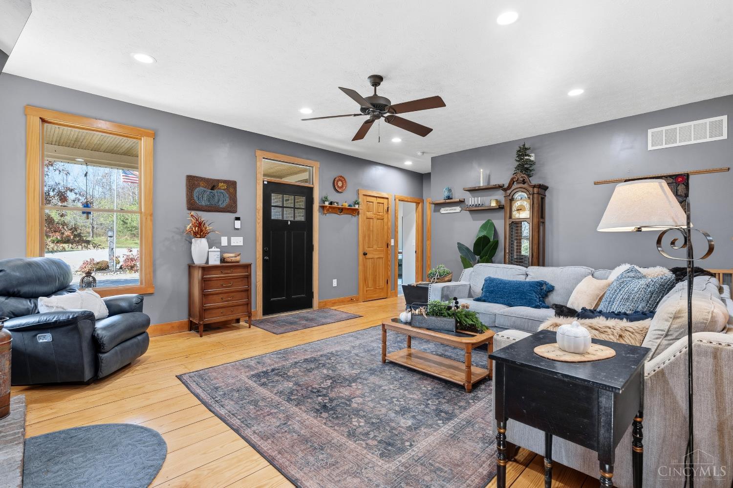 Wilmington, Ohio, 45177, United States, 6 Bedrooms Bedrooms, ,4 BathroomsBathrooms,Residential,For Sale,1989066