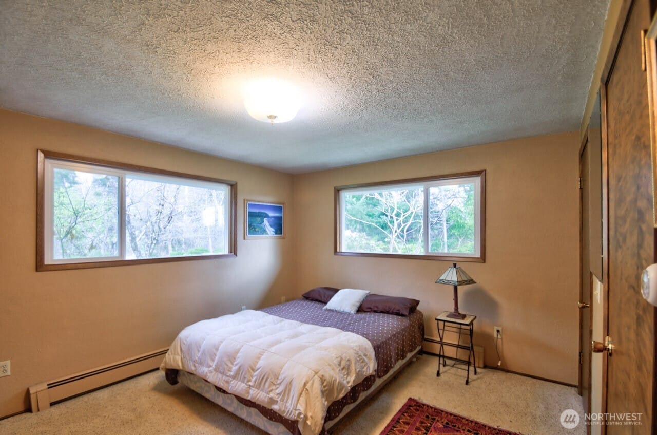 Olympia, Washington, 98512, United States, 4 Bedrooms Bedrooms, ,2 BathroomsBathrooms,Residential,For Sale,1796767