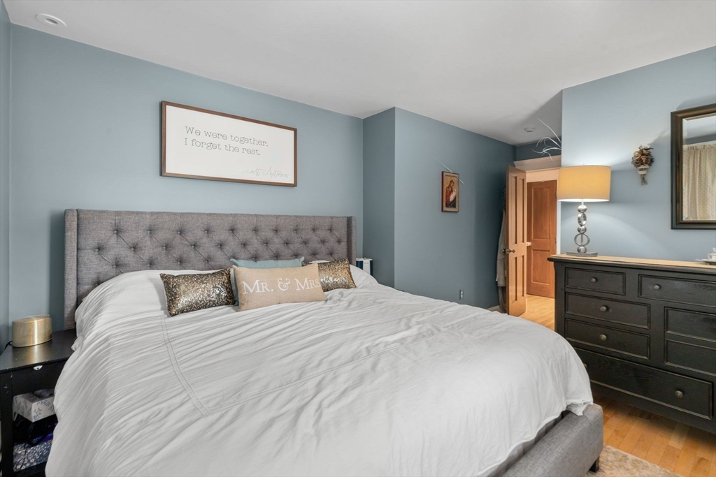 Swansea, Massachusetts, 02777, United States, 3 Bedrooms Bedrooms, ,2 BathroomsBathrooms,Residential,For Sale,1847611