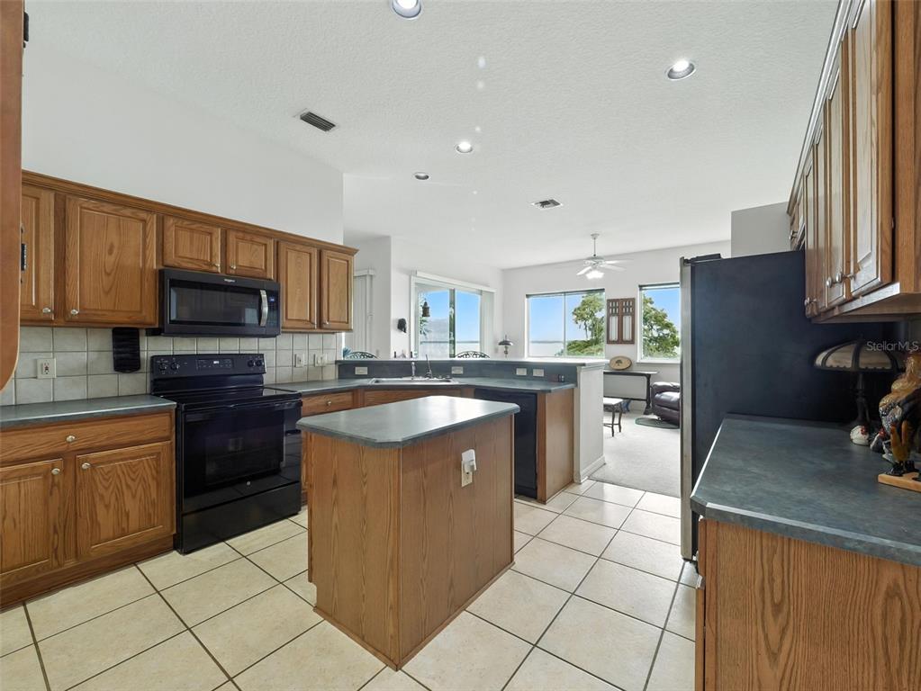 Sanford, Florida, 32773, United States, 3 Bedrooms Bedrooms, ,2 BathroomsBathrooms,Residential,For Sale,1901091