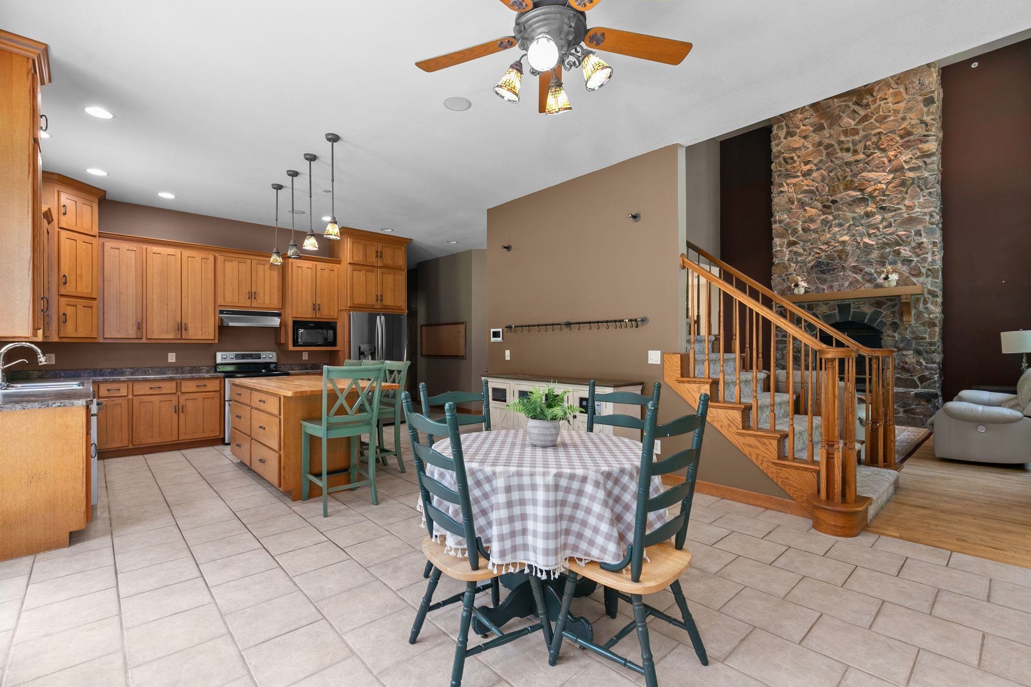 Berlin, Wisconsin, 54923, United States, 5 Bedrooms Bedrooms, ,4 BathroomsBathrooms,Residential,For Sale,1974961