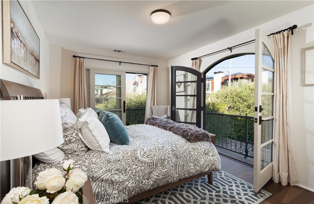 Corona del Mar, California, 92625, United States, 4 Bedrooms Bedrooms, ,4 BathroomsBathrooms,Residential,For Sale,1874360