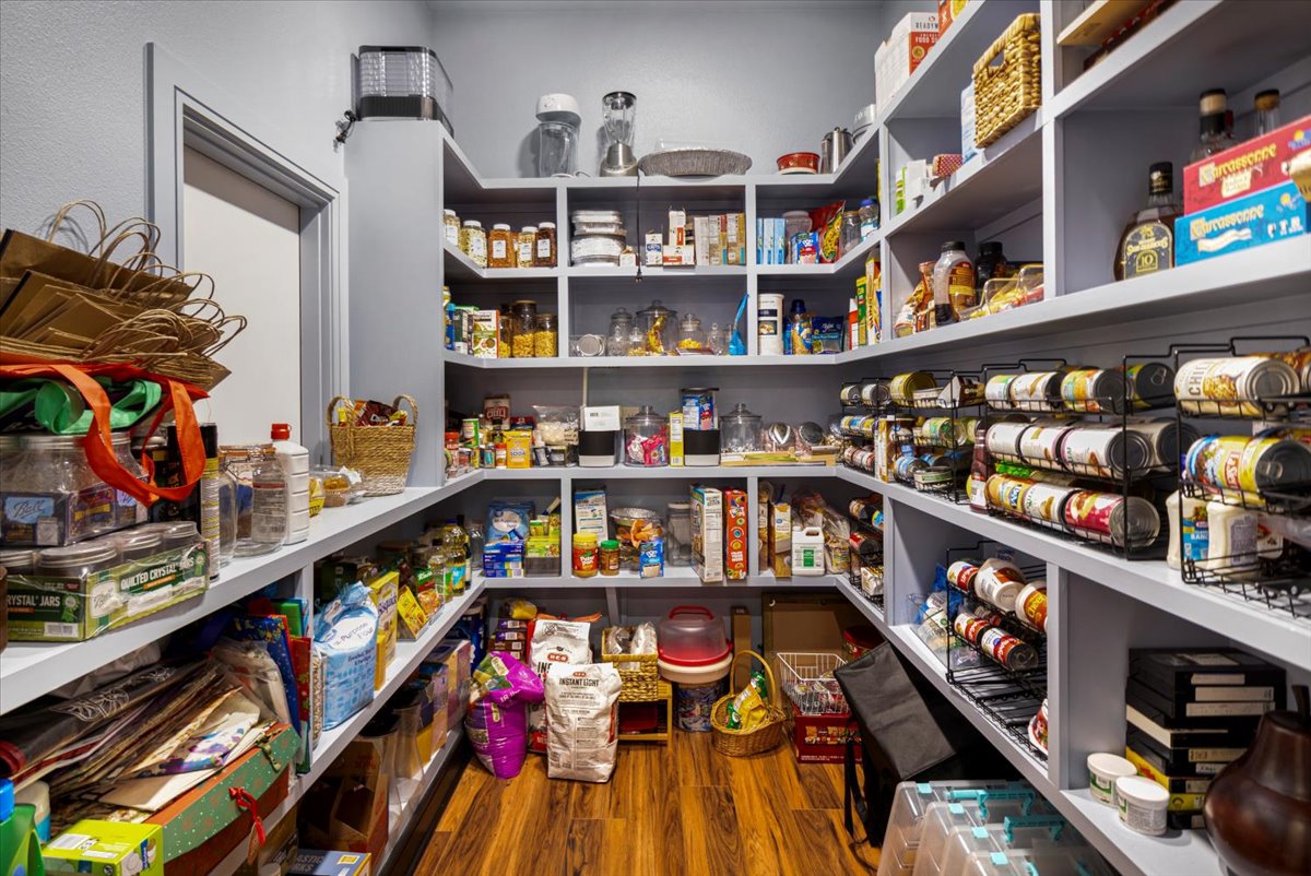 Long Branch, Texas, 75669, United States, 4 Bedrooms Bedrooms, ,4 BathroomsBathrooms,Residential,For Sale,1908688