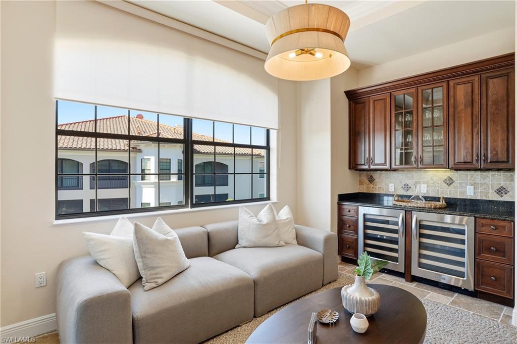 Naples, Florida, 34109, United States, 2 Bedrooms Bedrooms, ,3 BathroomsBathrooms,Residential,For Sale,1999101