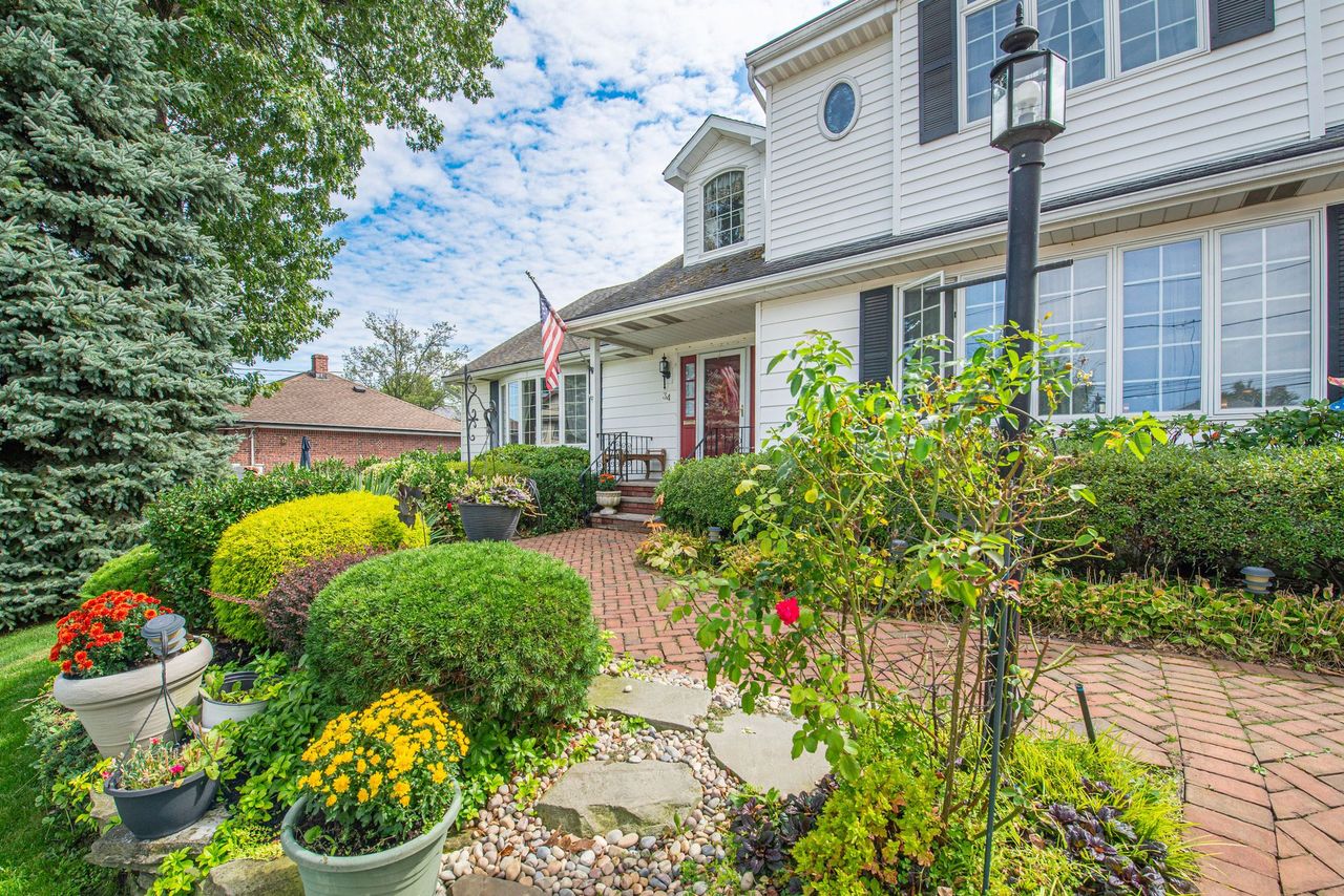 Wood Ridge, New Jersey, 07075, United States, 4 Bedrooms Bedrooms, ,4 BathroomsBathrooms,Residential,For Sale,1978112