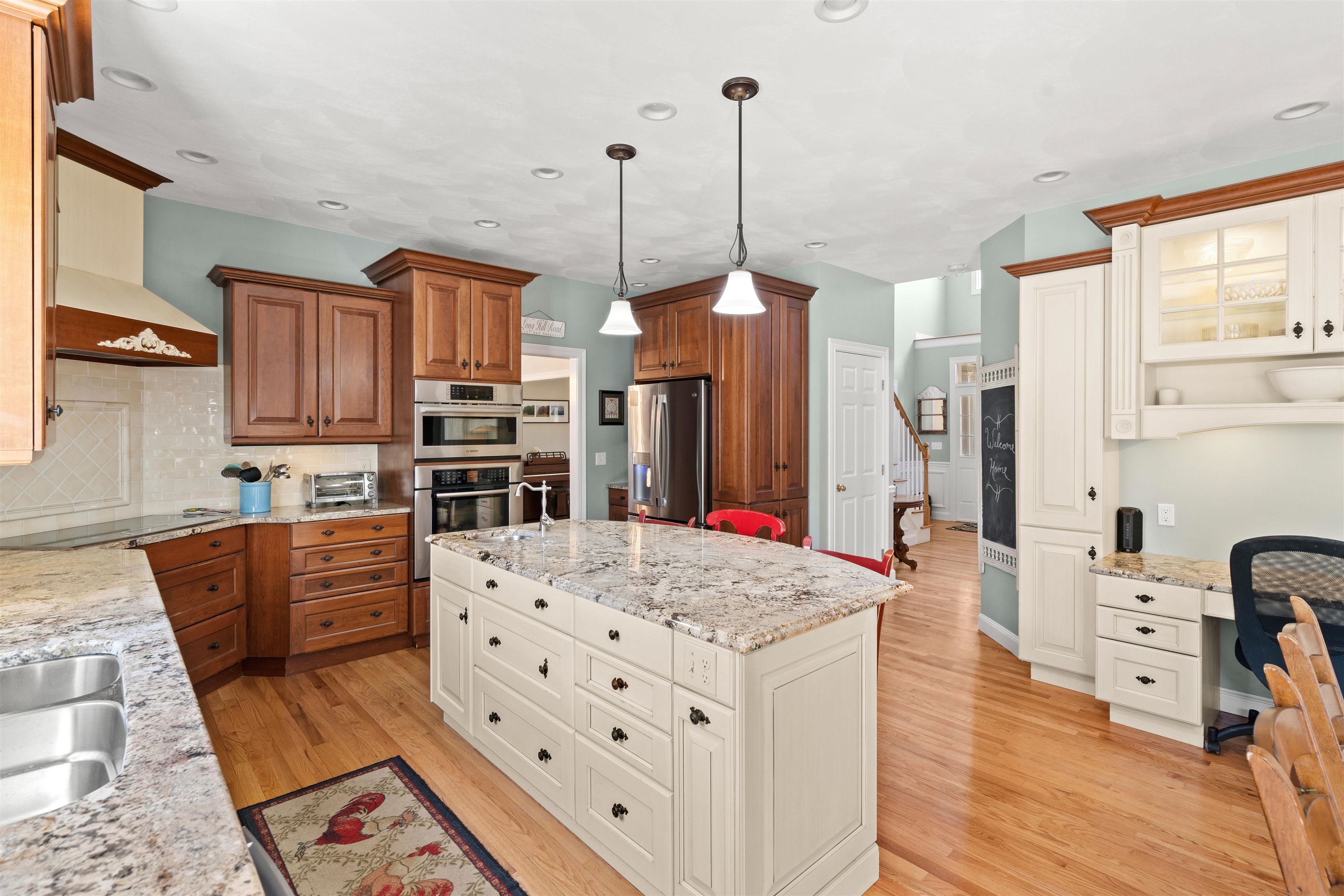 Hollis, New Hampshire, 03049, United States, 4 Bedrooms Bedrooms, ,3 BathroomsBathrooms,Residential,For Sale,1883296