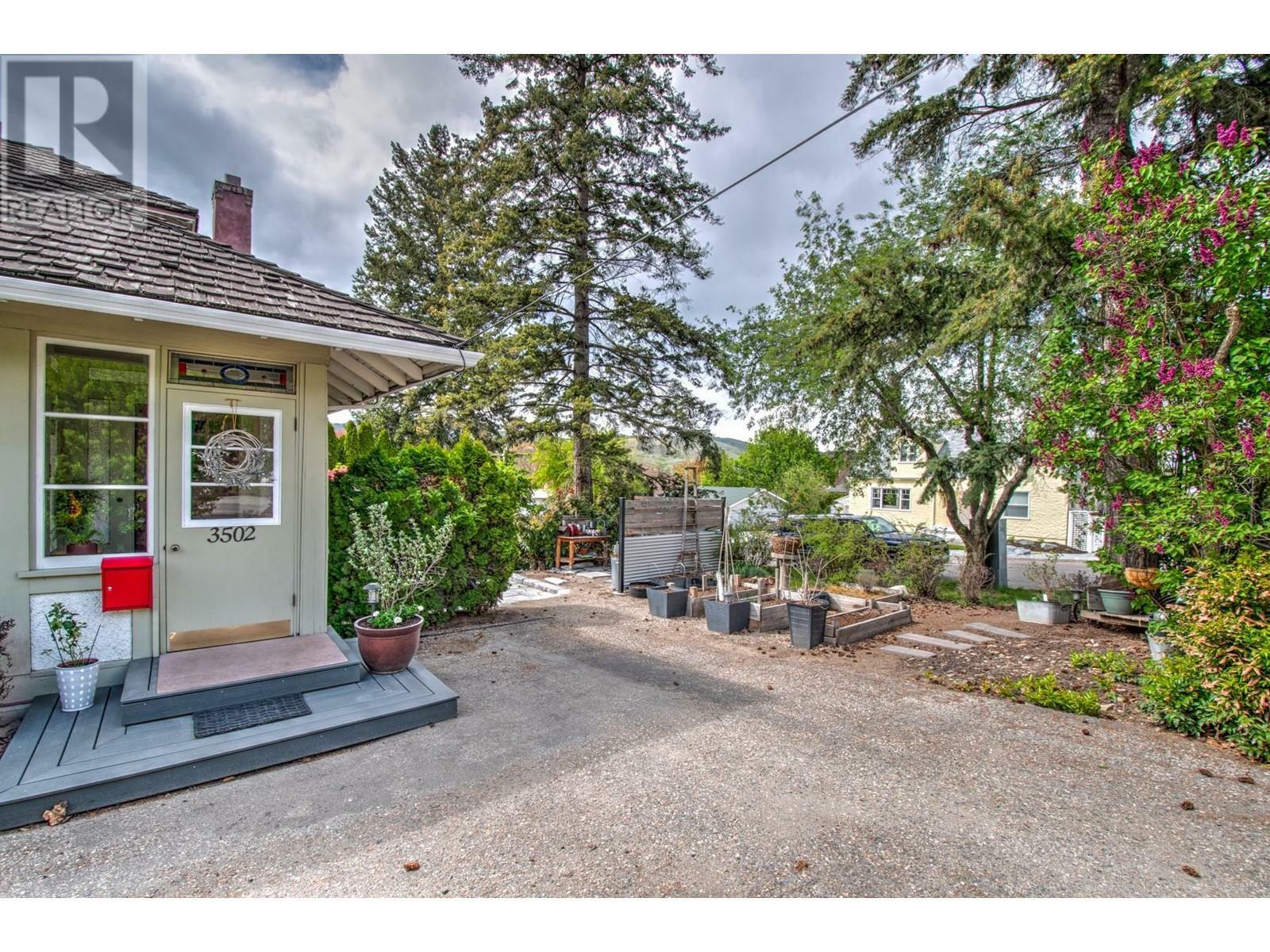 VERNON, British Columbia, V1T 9C6, CA, 4 Bedrooms Bedrooms, ,2 BathroomsBathrooms,Residential,For Sale,1837147