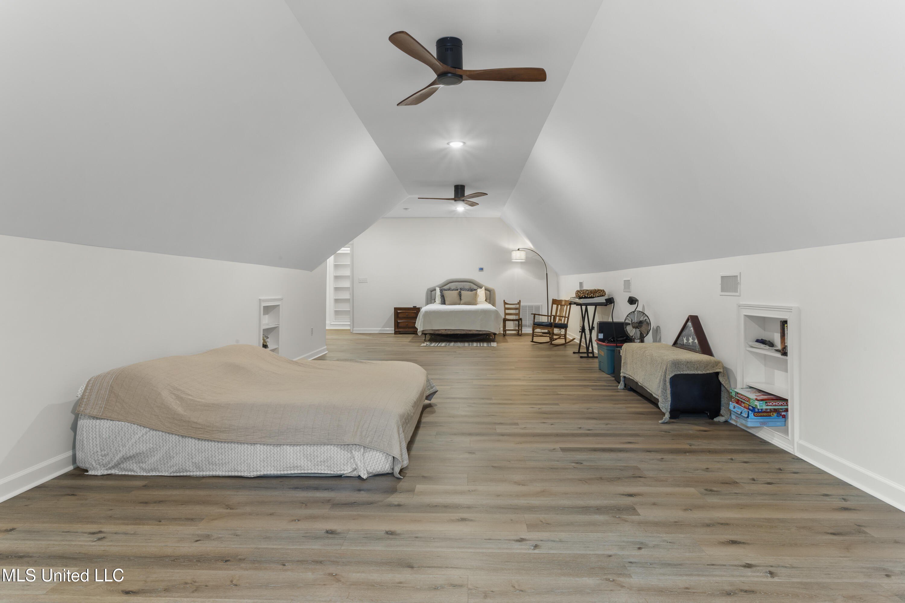 Gulfport, Mississippi, 39503, United States, 5 Bedrooms Bedrooms, ,5 BathroomsBathrooms,Residential,For Sale,1974357