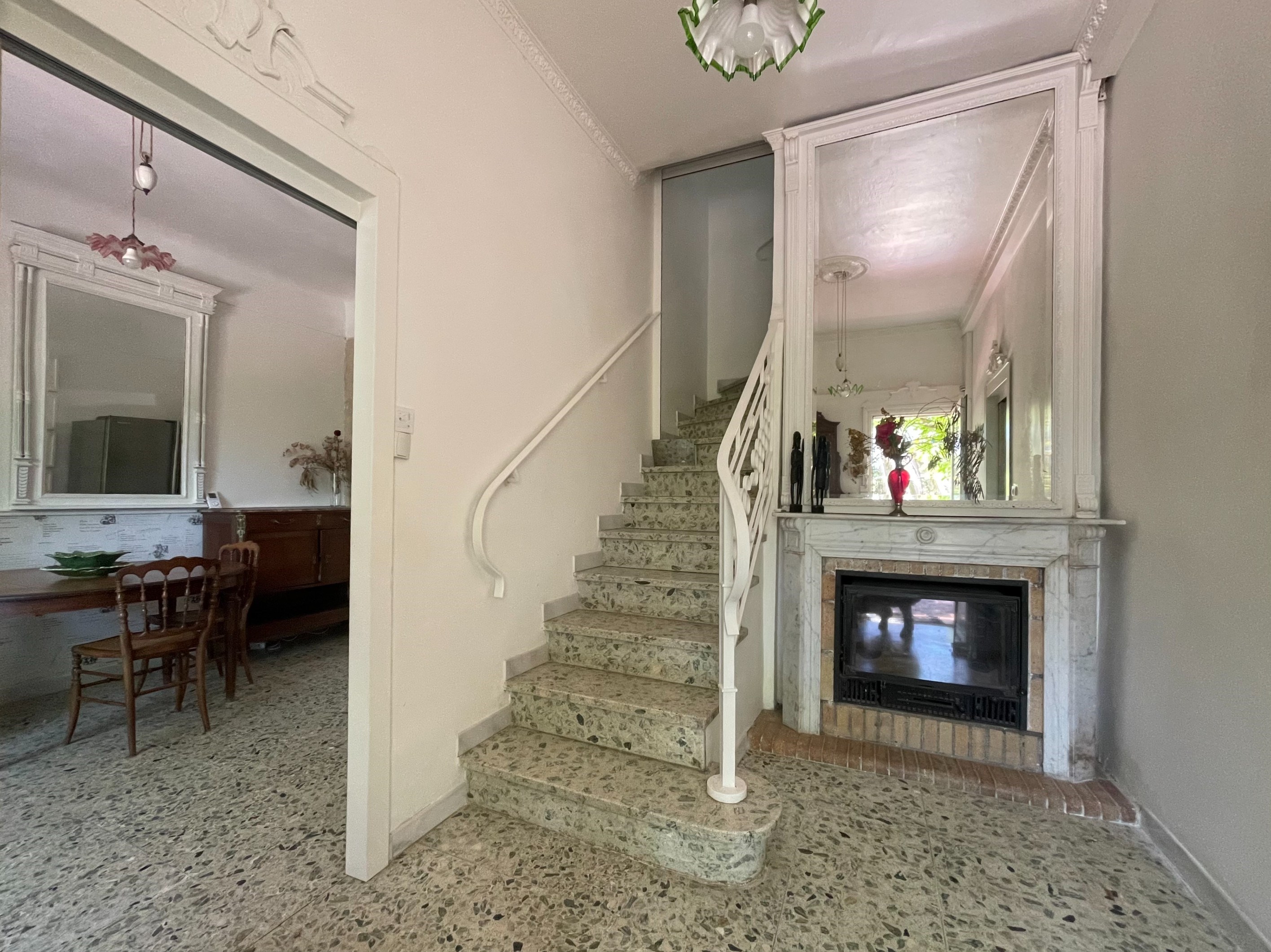  In a green setting on Mont Saint-Clair, house to renovate - 物件實景