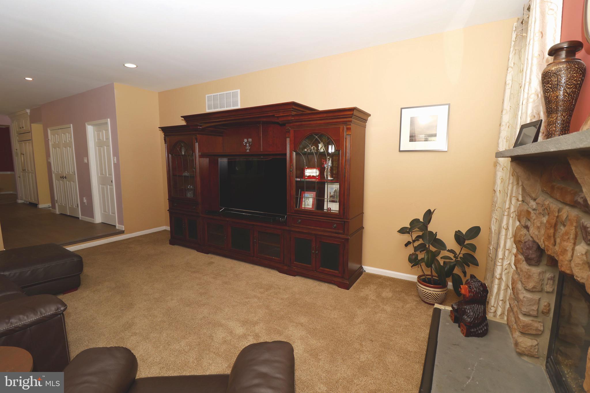 Breinigsville, Pennsylvania, 18031, United States, 4 Bedrooms Bedrooms, ,4 BathroomsBathrooms,Residential,For Sale,1827861