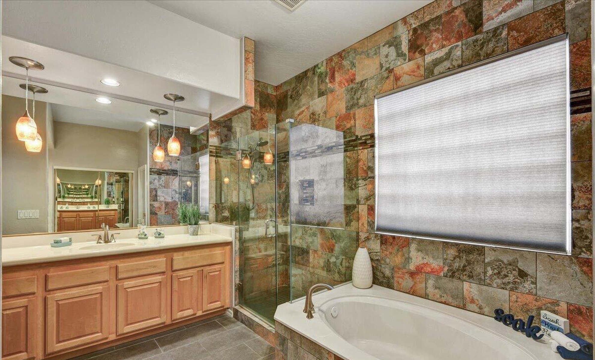  8751 W Sierra Pinta Dr  Peoria, AZ - 物件實景