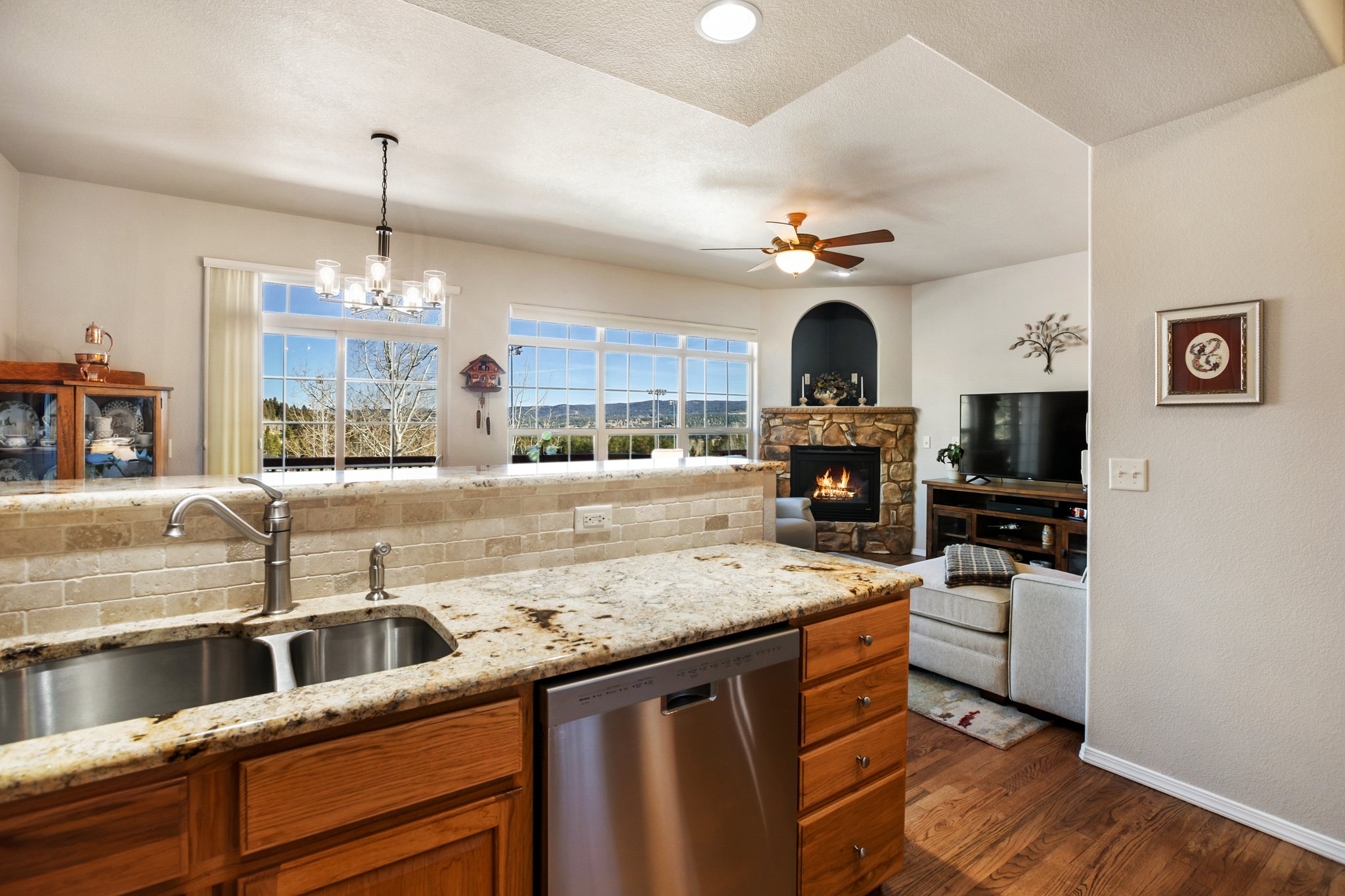 Woodland Park, Colorado, 80863, United States, 4 Bedrooms Bedrooms, ,3 BathroomsBathrooms,Residential,For Sale,1736513