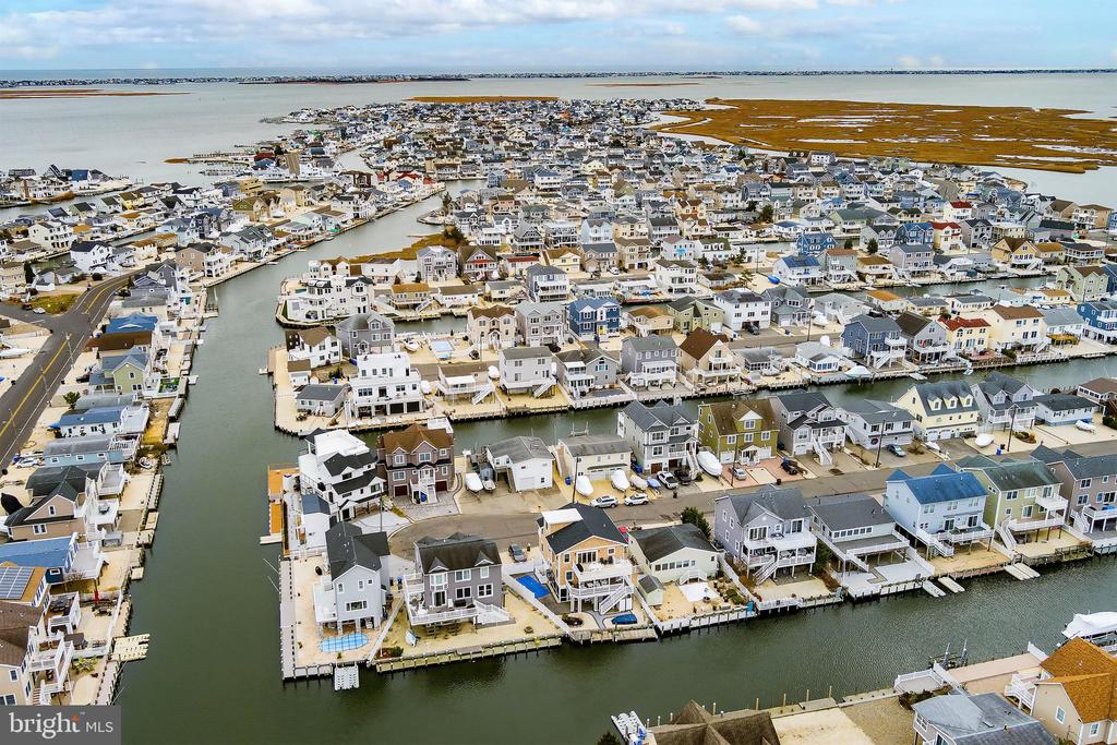 Manahawkin, New Jersey, 08050, United States, 4 Bedrooms Bedrooms, ,3 BathroomsBathrooms,Residential,For Sale,2005784