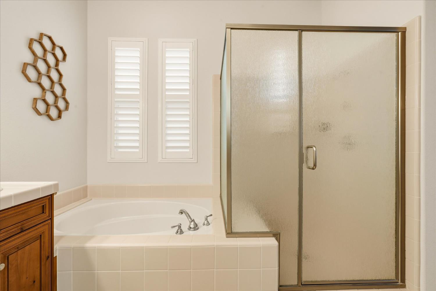 Clovis, California, 93619, United States, 3 Bedrooms Bedrooms, ,2 BathroomsBathrooms,Residential,For Sale,2005966