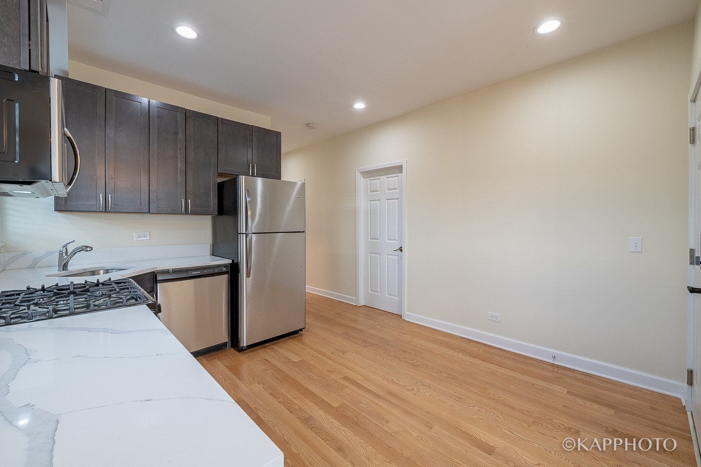 Chicago, Illinois, 60618, United States, 9 Bedrooms Bedrooms, ,Residential,For Sale,1977178