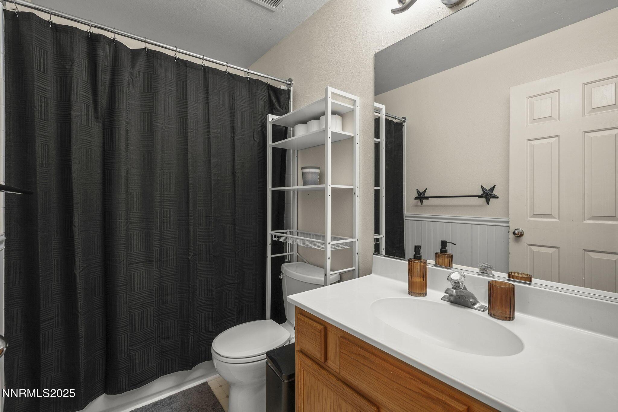 Reno, Nevada, 89502, United States, 4 Bedrooms Bedrooms, ,2 BathroomsBathrooms,Residential,For Sale,1997372