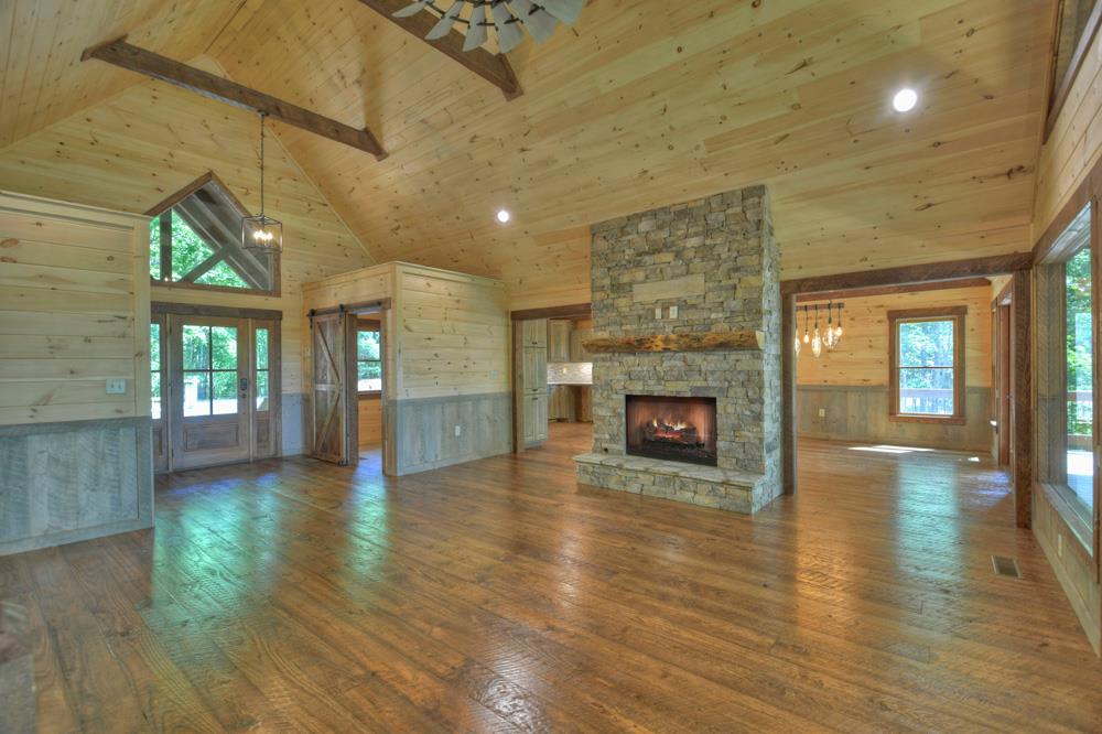 Mineral Bluff, Georgia, 30559, United States, 4 Bedrooms Bedrooms, ,4 BathroomsBathrooms,Residential,For Sale,1871299