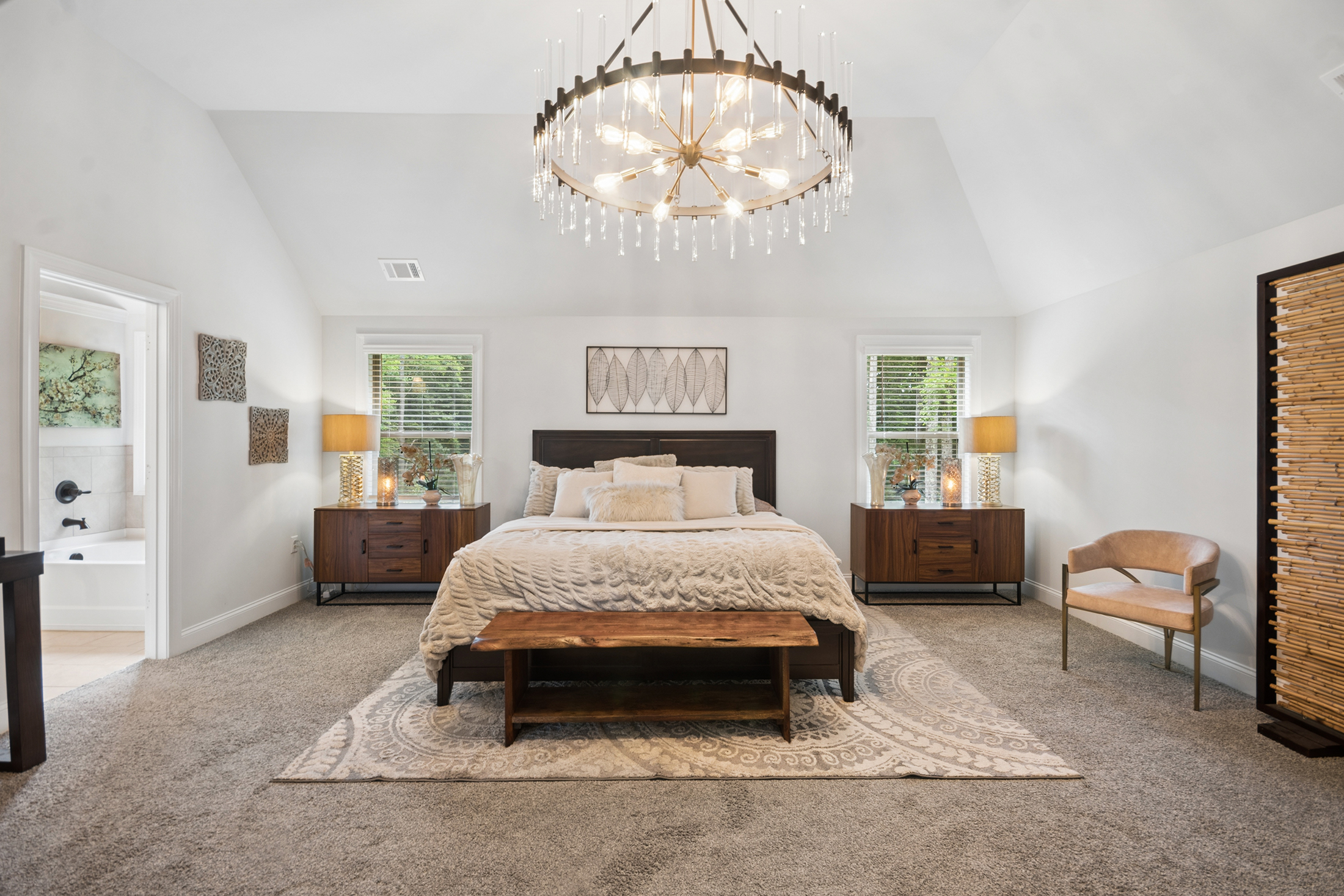  Thoughtfully Designed Home in Private, Nine Oaks Neighborhood - 物件實景