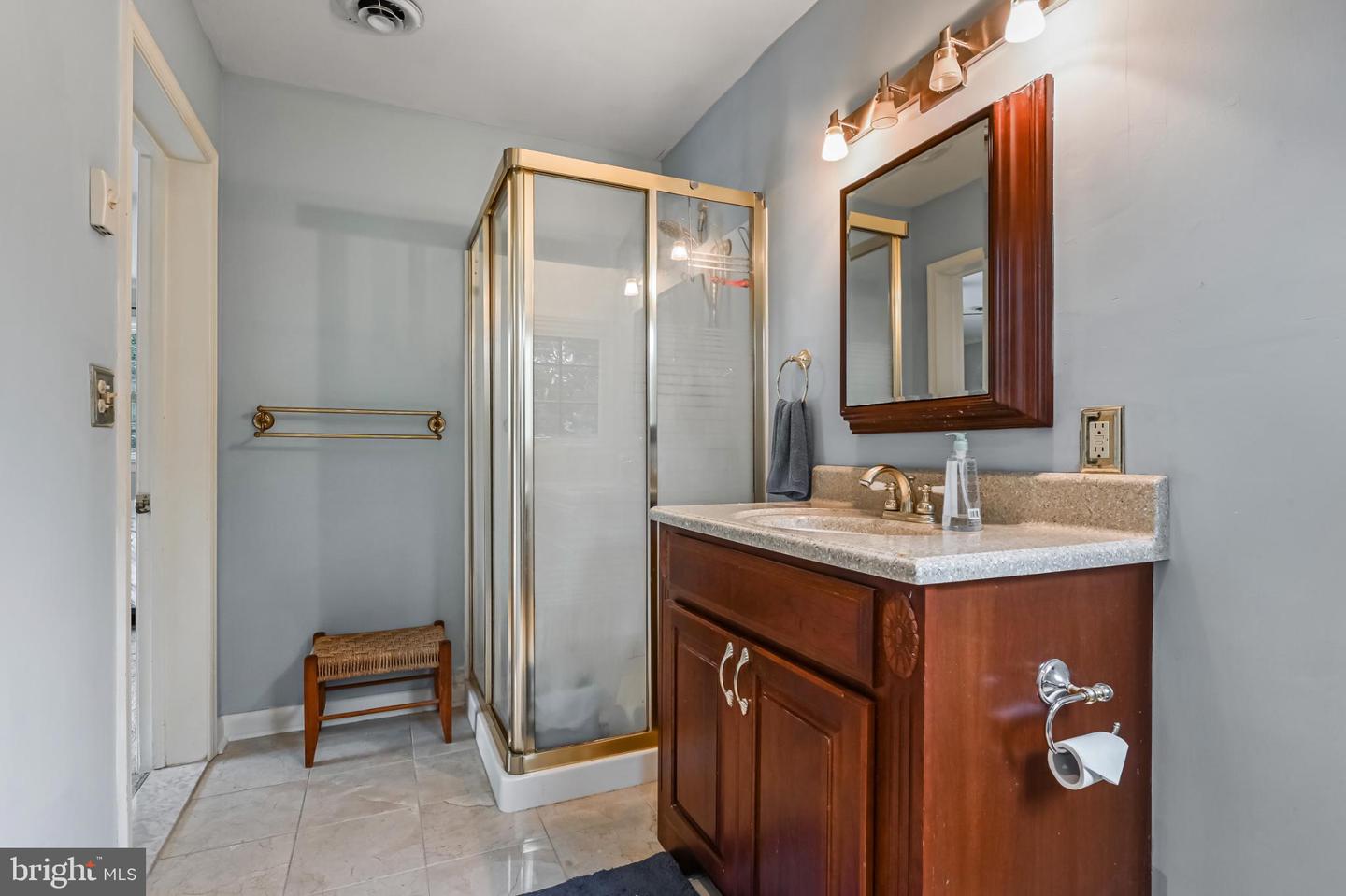 Easton, Maryland, 21601, United States, 5 Bedrooms Bedrooms, ,4 BathroomsBathrooms,Residential,For Sale,2002273