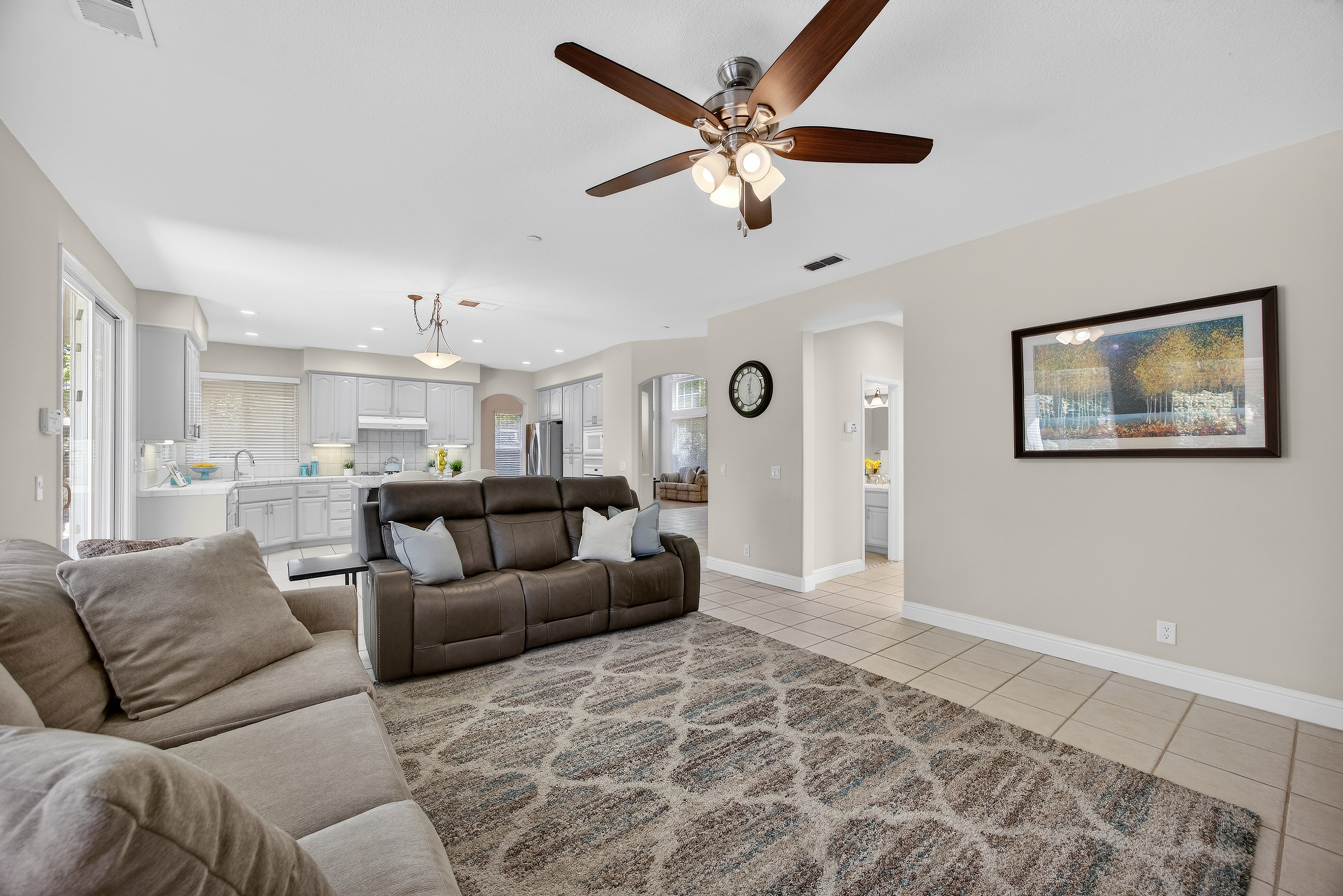  5500 Tierra Gardens Lane, Carmichael, CA 95608 - 物件實景