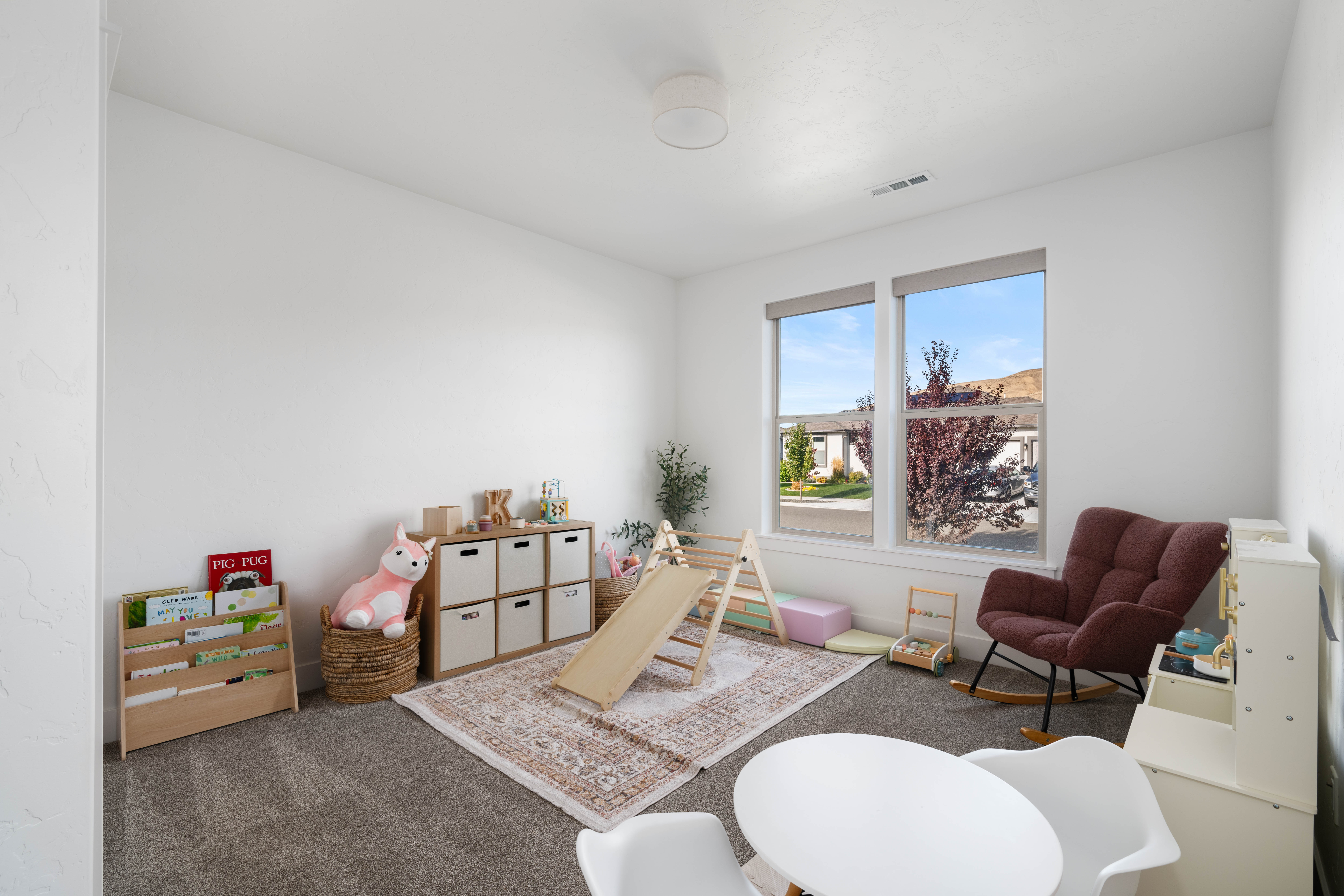  Like NEW - Rambler + Bonus Room - 物件實景