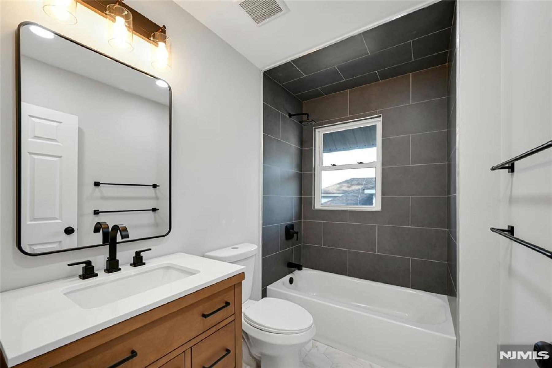  25 Marinus Street, Rochelle Park, NJ 07662 - 物件實景