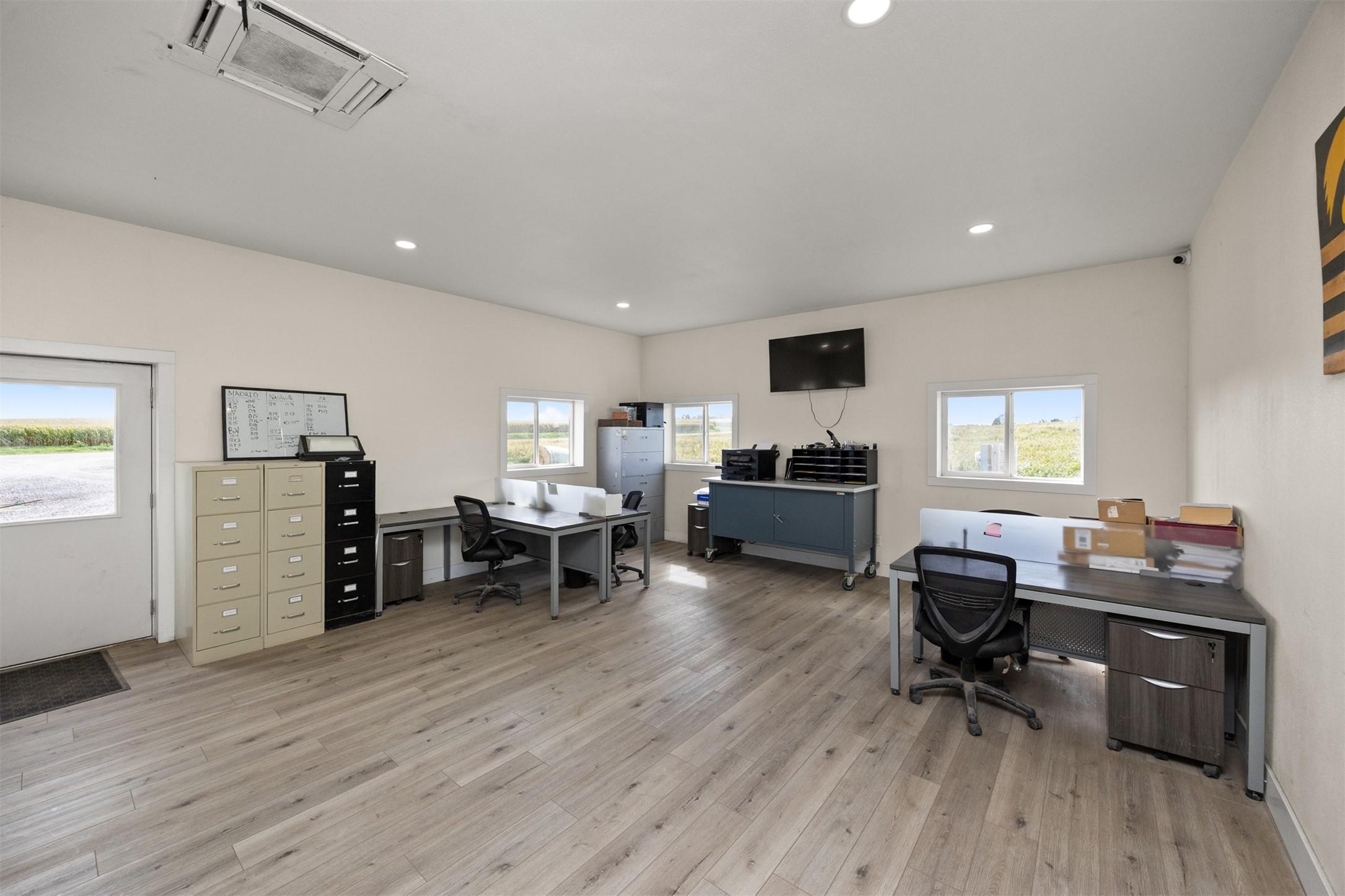 Madrid, Iowa, 50156, United States, 6 Bedrooms Bedrooms, ,5 BathroomsBathrooms,Residential,For Sale,1982184