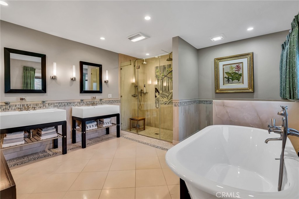 San Marino, California, 91108, United States, 5 Bedrooms Bedrooms, ,6 BathroomsBathrooms,Residential,For Sale,1686890