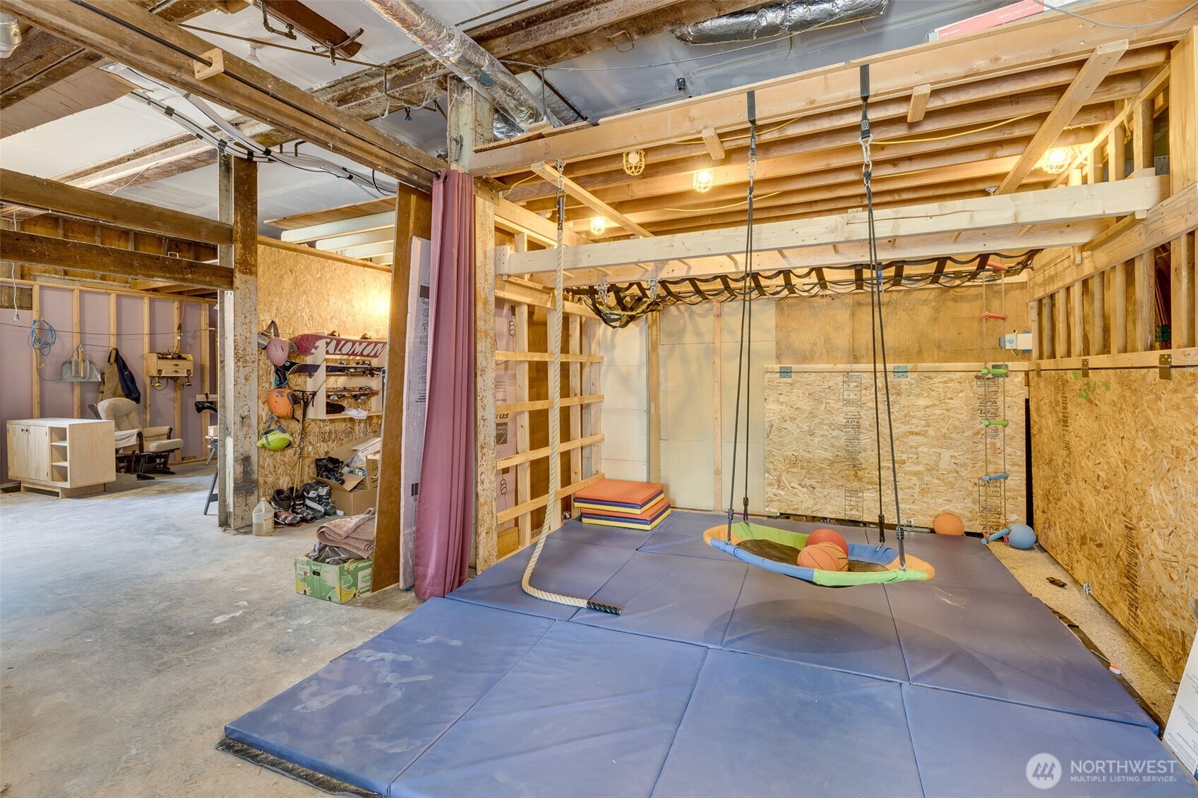 Seattle, Washington, 98117, United States, 4 Bedrooms Bedrooms, ,2 BathroomsBathrooms,Residential,For Sale,1846513