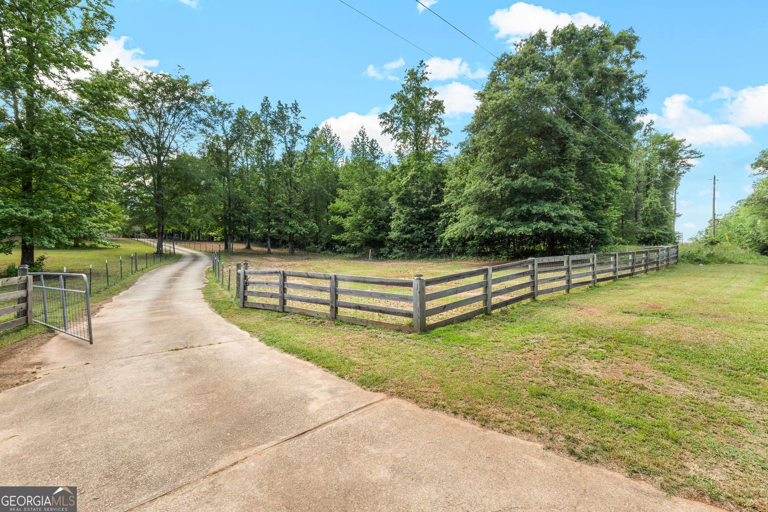 Brooks, Georgia, 30205, United States, 5 Bedrooms Bedrooms, ,5 BathroomsBathrooms,Residential,For Sale,1858968